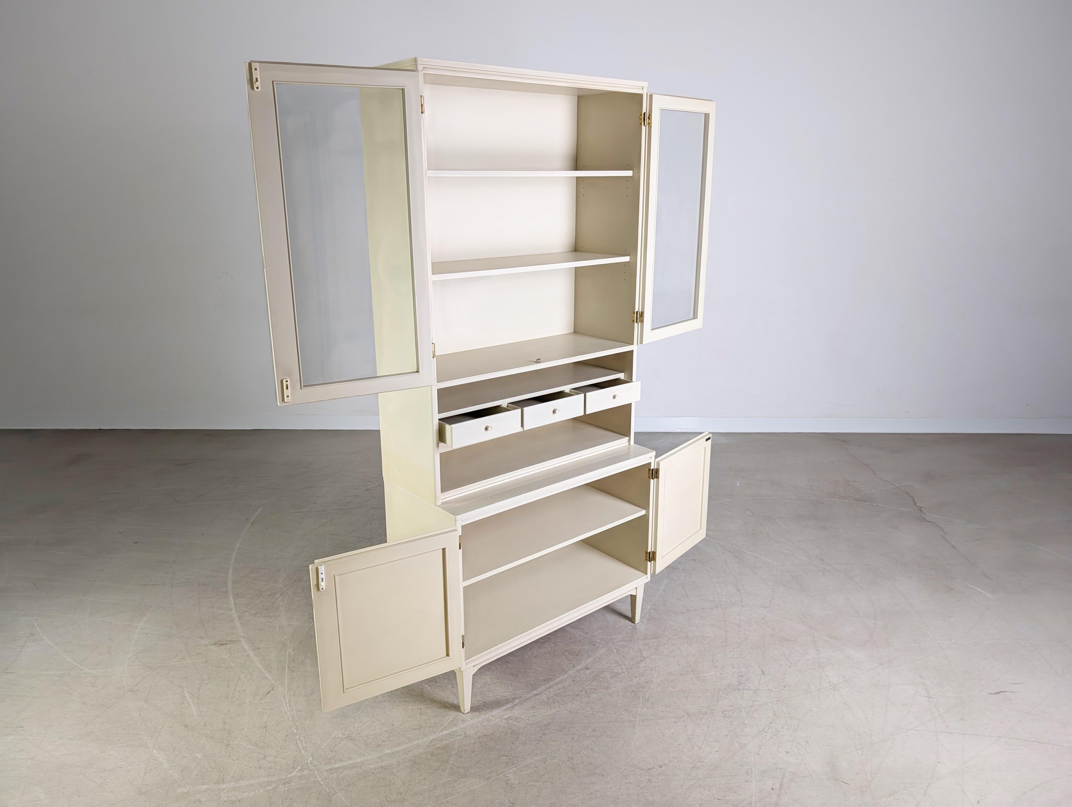 Mid-Century moderno Vitrine vintage Svante Skogh Regal Schrank shabby Landhaus in vendita