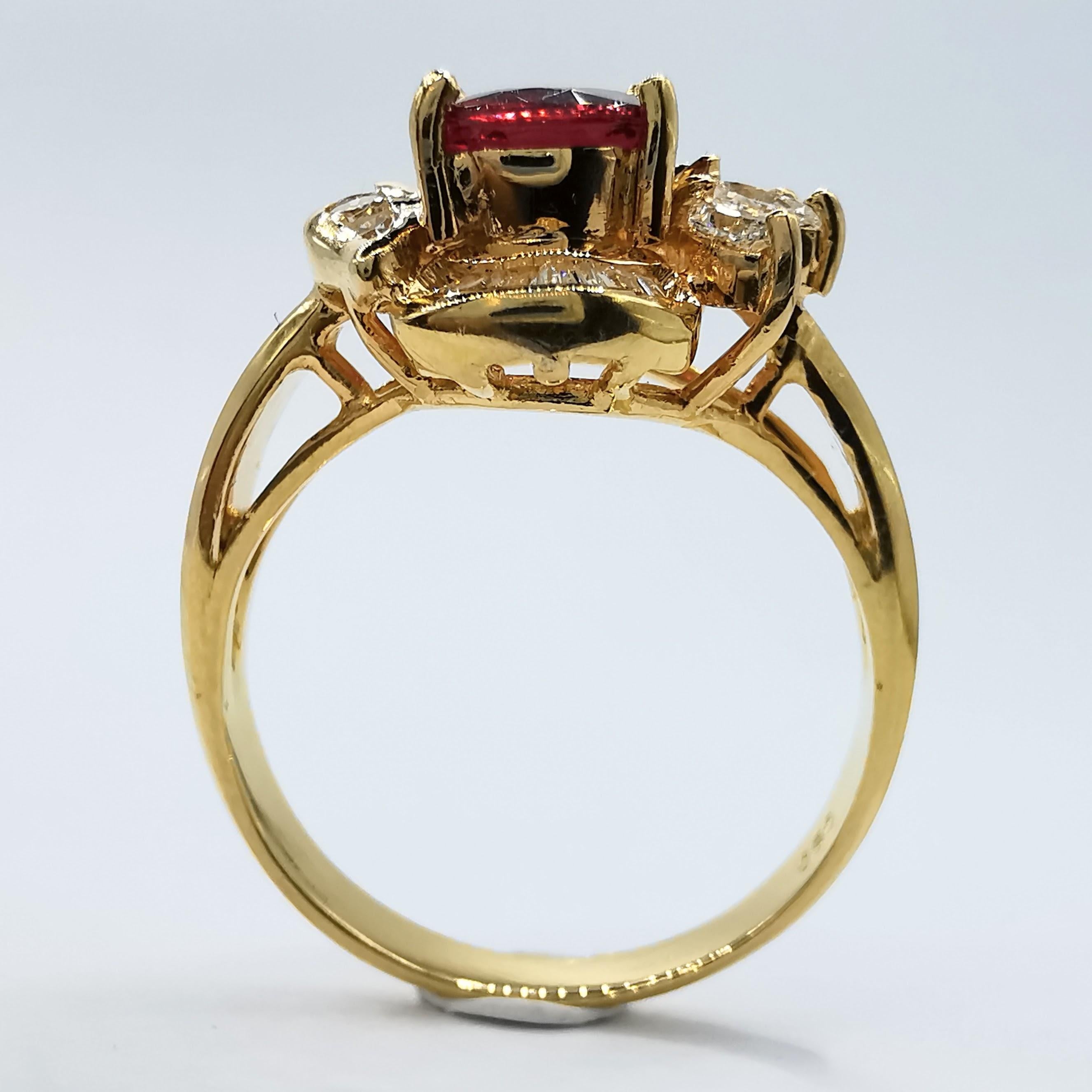 Women's Vintage Vivid Red Oval Cut Ruby & Mixed Cut Diamond Ring in 20K Yellow Gold For Sale