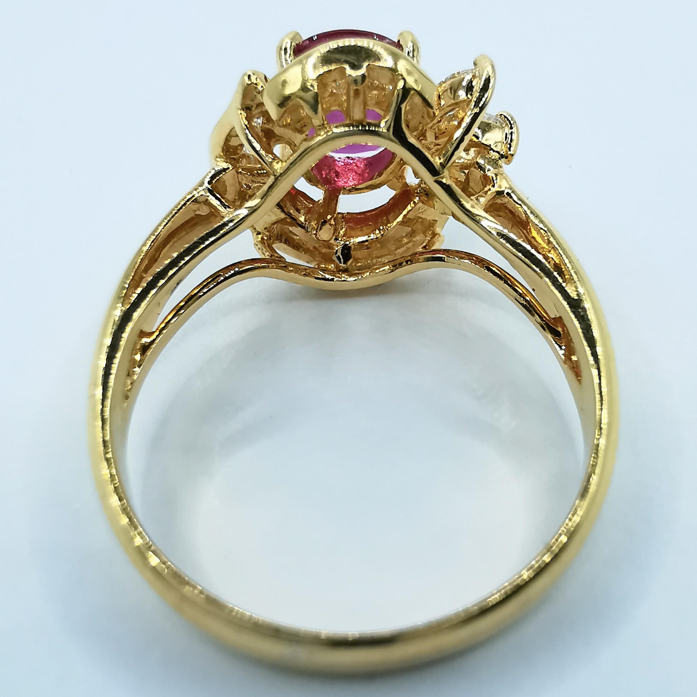 Vintage Vivid Red Oval Cut Ruby & Mixed Cut Diamond Ring in 20K Yellow Gold For Sale 2