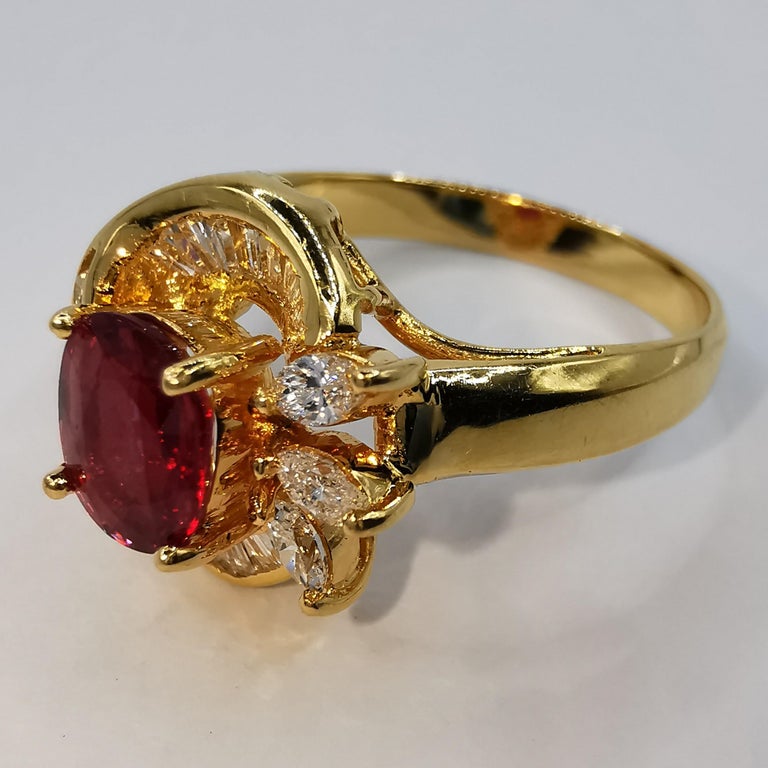 Women's Vintage Vivid Red Oval Cut Ruby & Marquise Diamond Ring in Yellow Gold For Sale