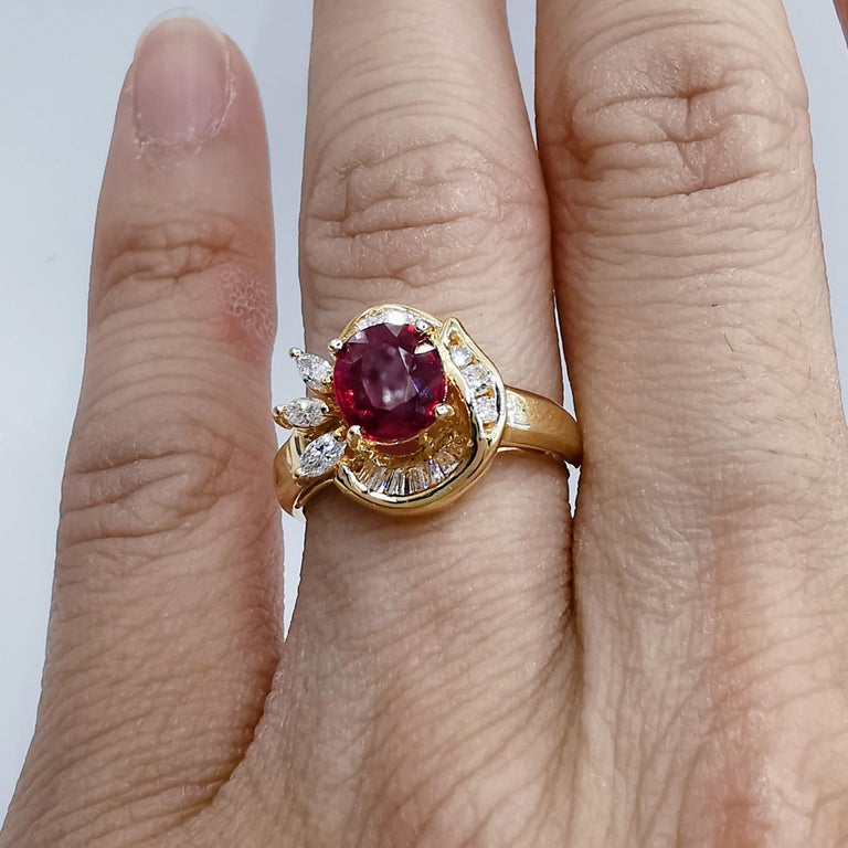 Vintage Vivid Red Oval Cut Ruby & Marquise Diamond Ring in Yellow Gold For Sale 4