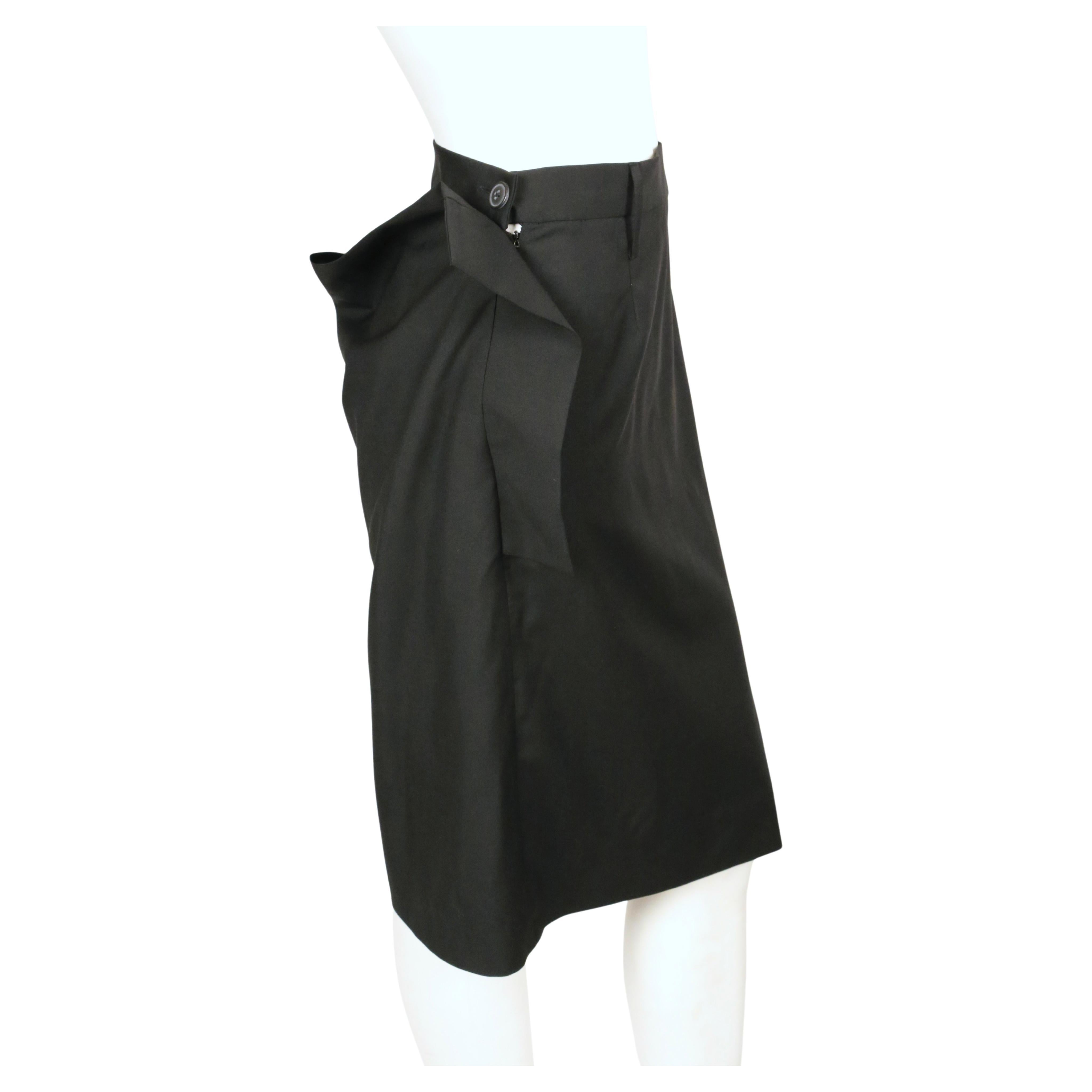 vintage VIVIENNE WESTWOOD schwarzes drapiertes Oberteil und Rock Anzug im Angebot 3