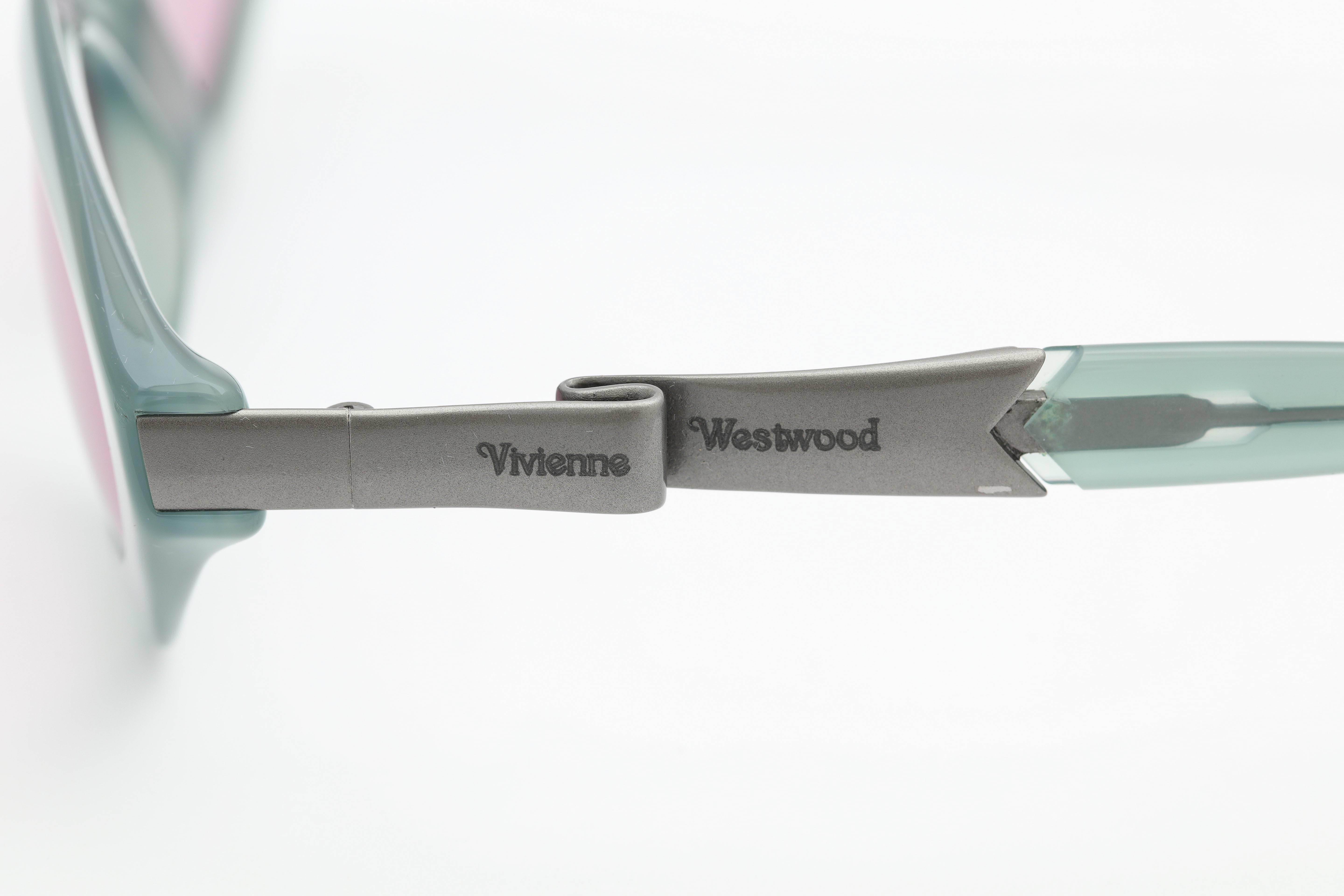 Vintage Vivienne Westwood Sunglasses In Excellent Condition For Sale In Chicago, IL