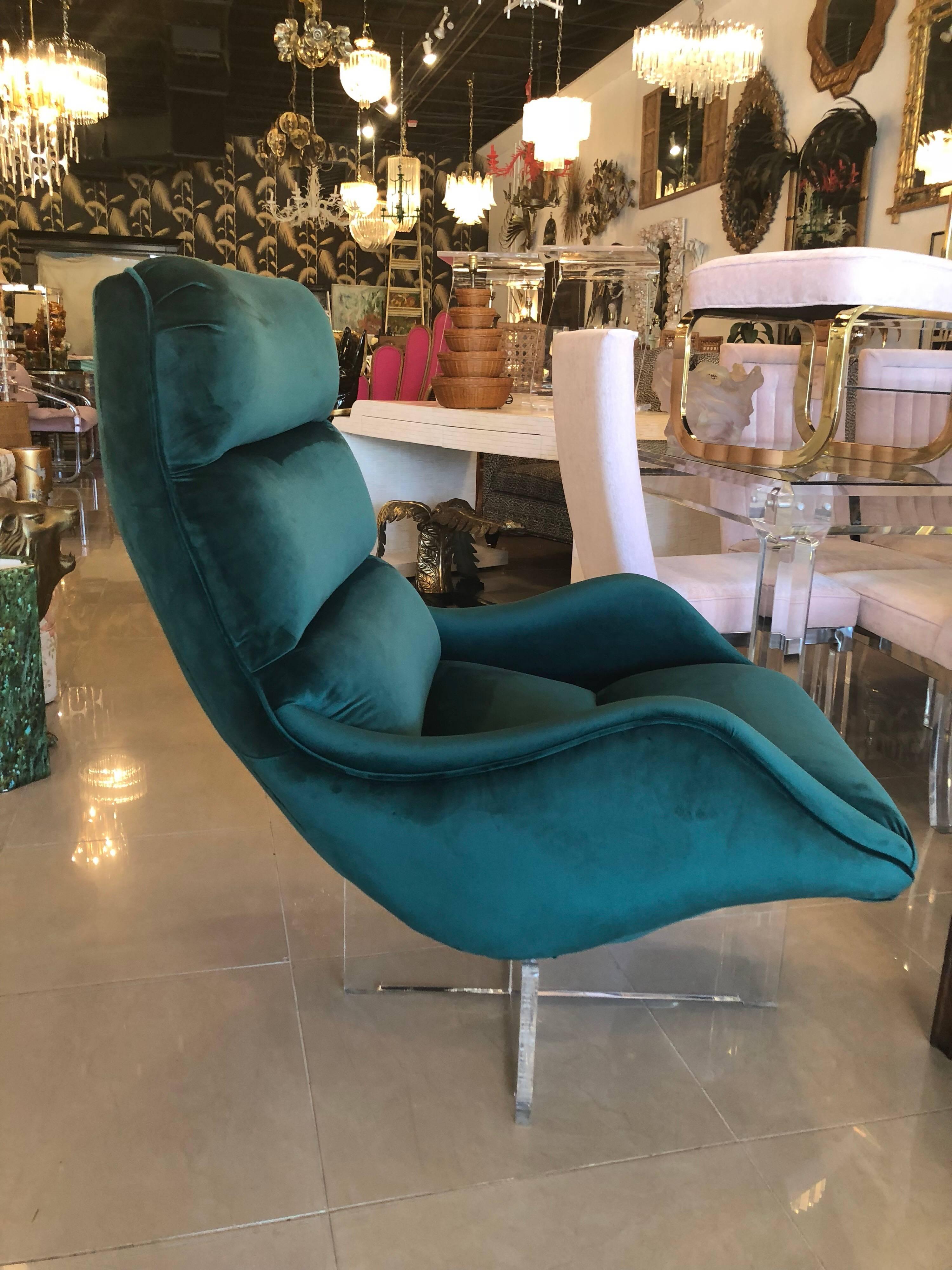 Vintage Vladimir Kagan Lucite Swivel Lounge Chair Green Velvet In Excellent Condition In West Palm Beach, FL