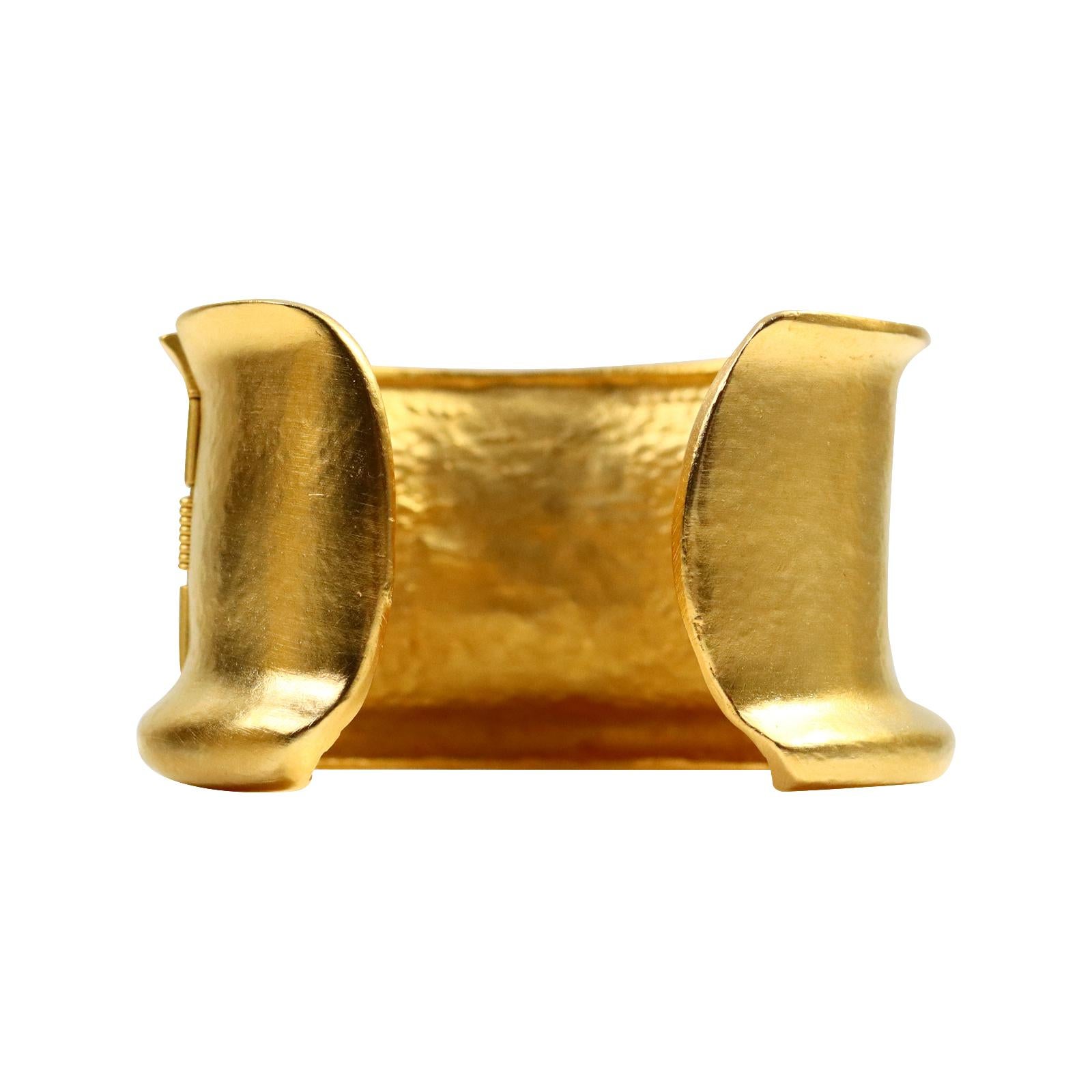 Vintage Vo Gold Tone Matte Cuff Circa 1980s For Sale 2