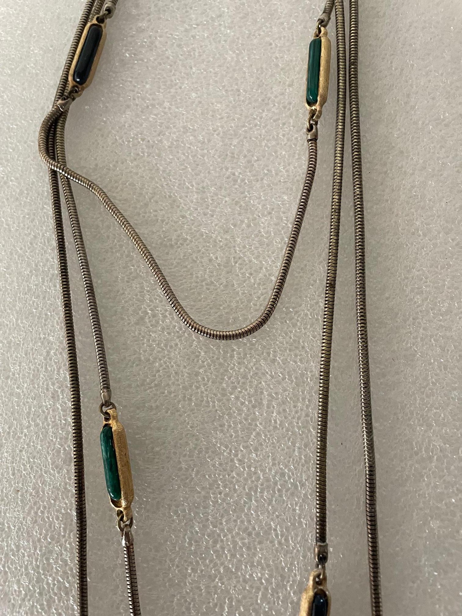 Mid-Century Modern Collier Vintage Vogue Bijoux en vente
