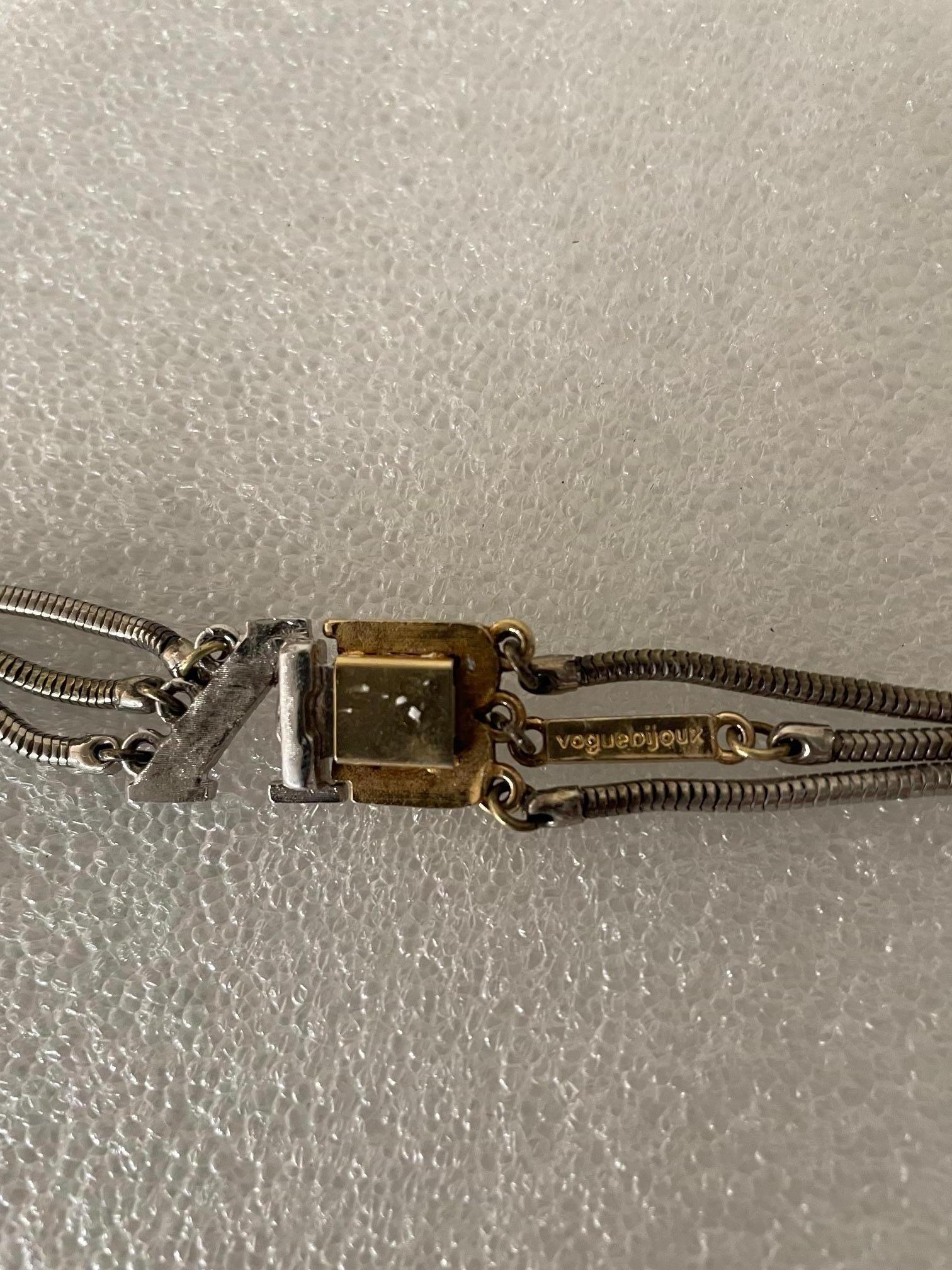Milieu du XXe siècle Collier Vintage Vogue Bijoux en vente