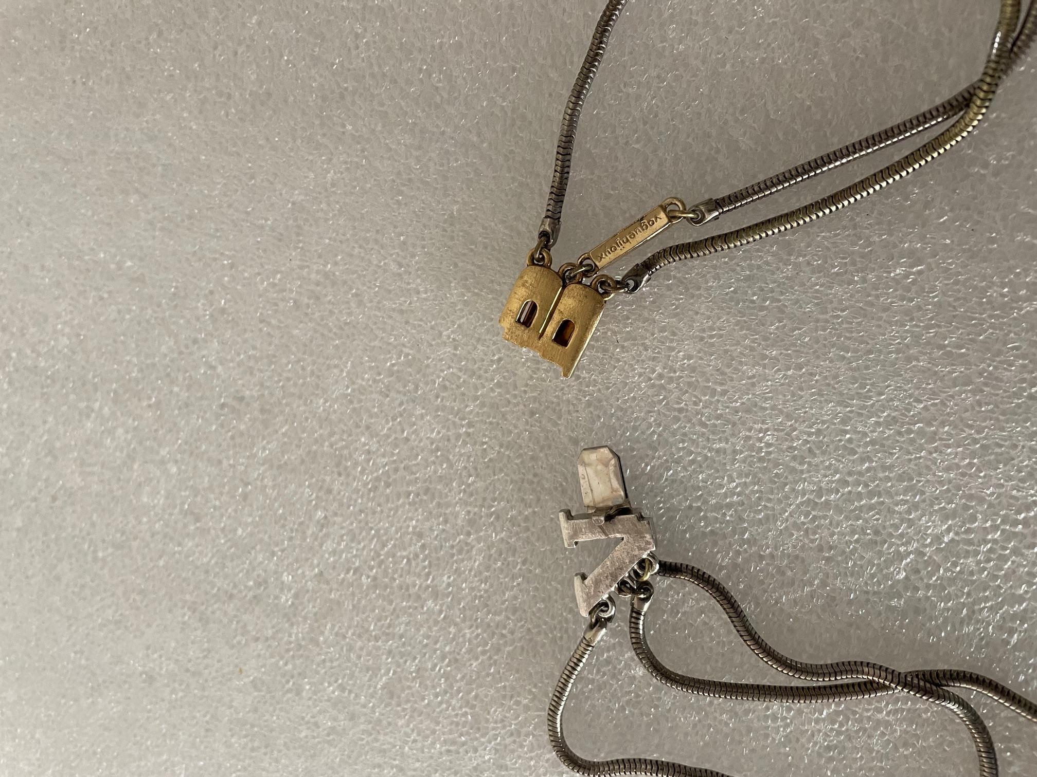 Collier Vintage Vogue Bijoux en vente 2