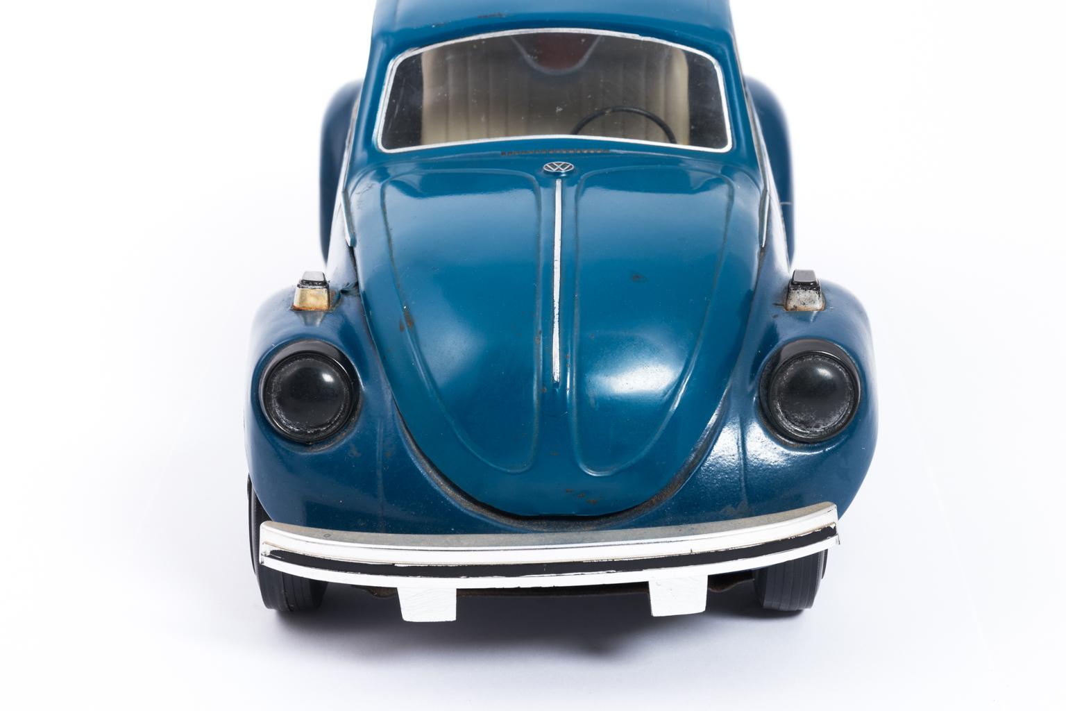 Vintage Volkswagen Beetle Decanter, circa 1973 8