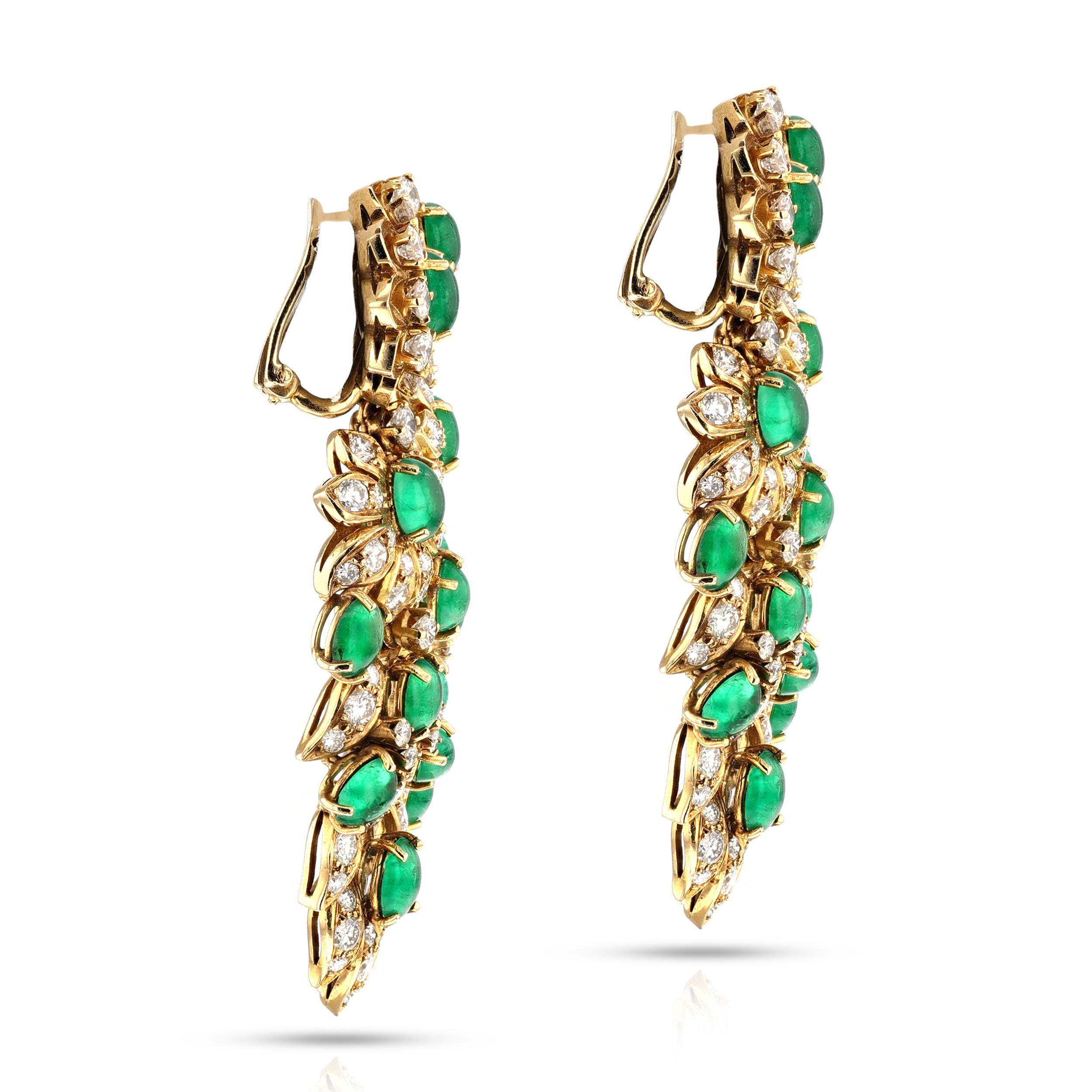 Vintage Vourakis Emerald and Diamond 18K Yellow Gold Dangle Earrings In Excellent Condition For Sale In New York, NY