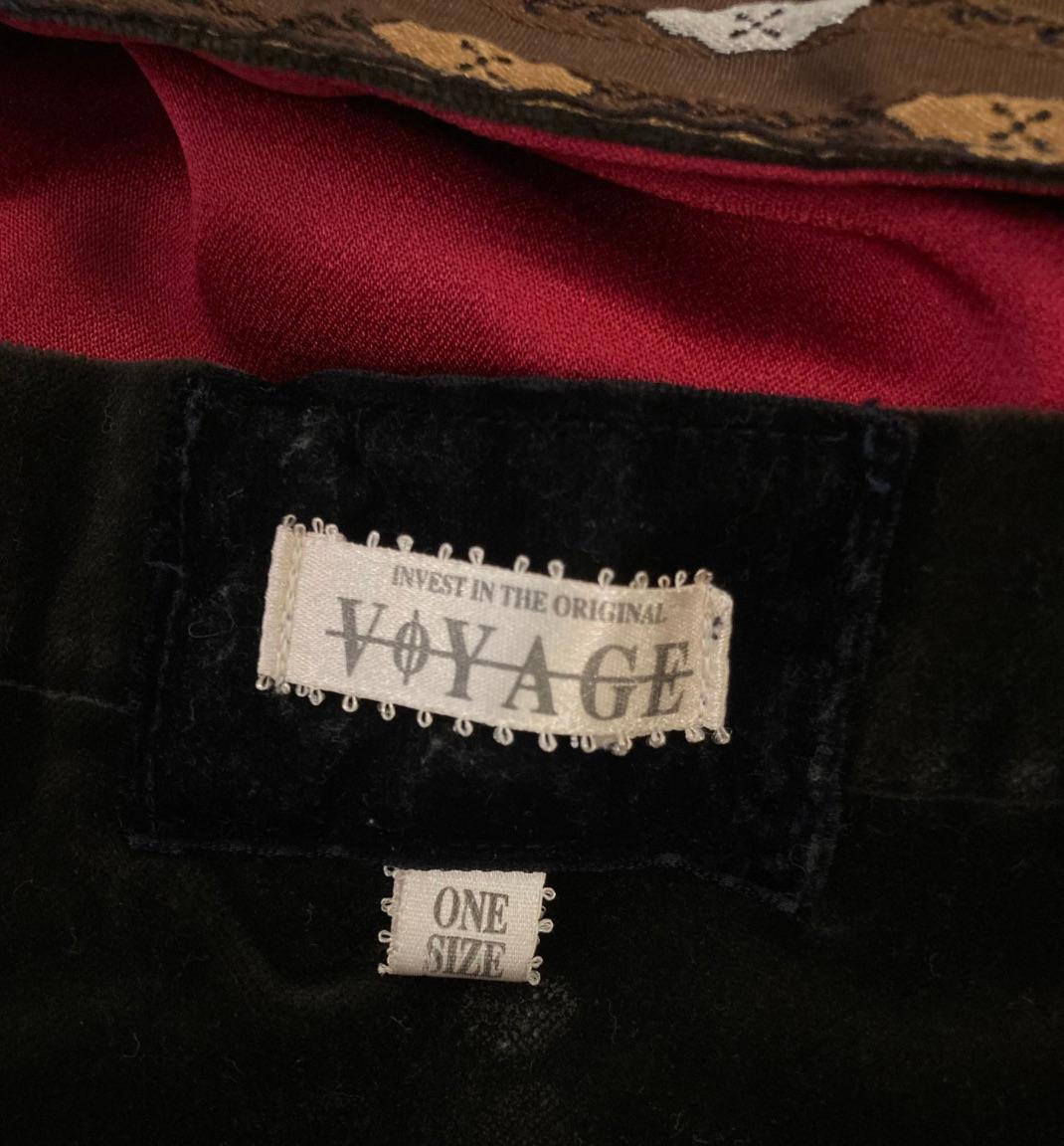Vintage Voyage Invest in the Original Velvet Jacket For Sale 5
