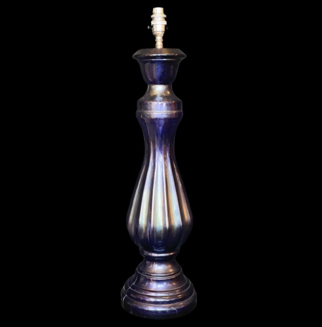 Superbe lampe de table transformée en verre d'art VTG Vidrios San Miguel Vintage

Ajoutez une touche d'élégance intemporelle à votre intérieur avec ces exquises lampes de table Vintage VTG Vidrios San Miguel Art Glass Converted. Fabriquées à