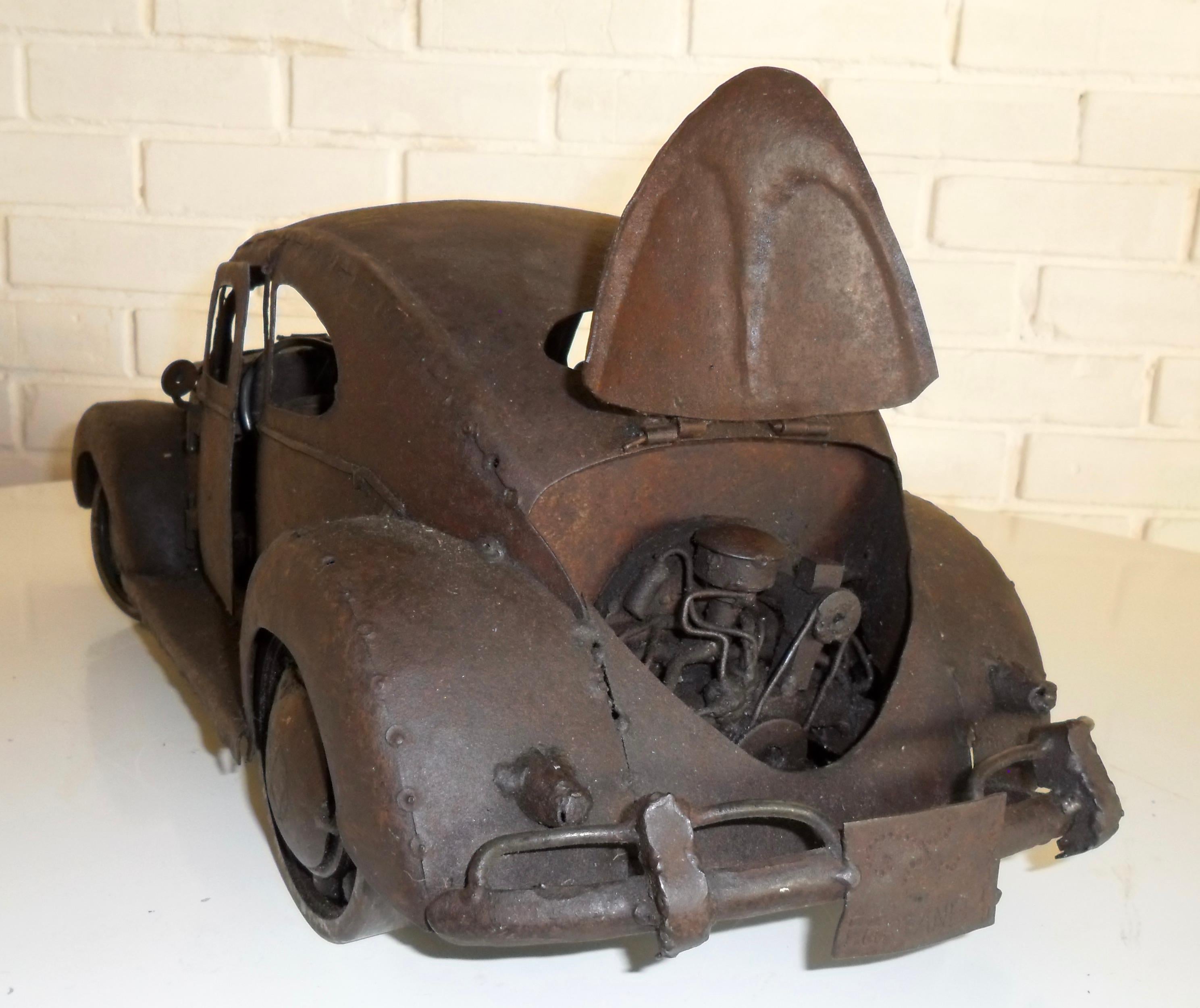 Brutalistischer VW-Käfer  Metallskulptur aus Metall von Antonio Fortanel, Mexiko, 1960er Jahre (Moderne der Mitte des Jahrhunderts) im Angebot