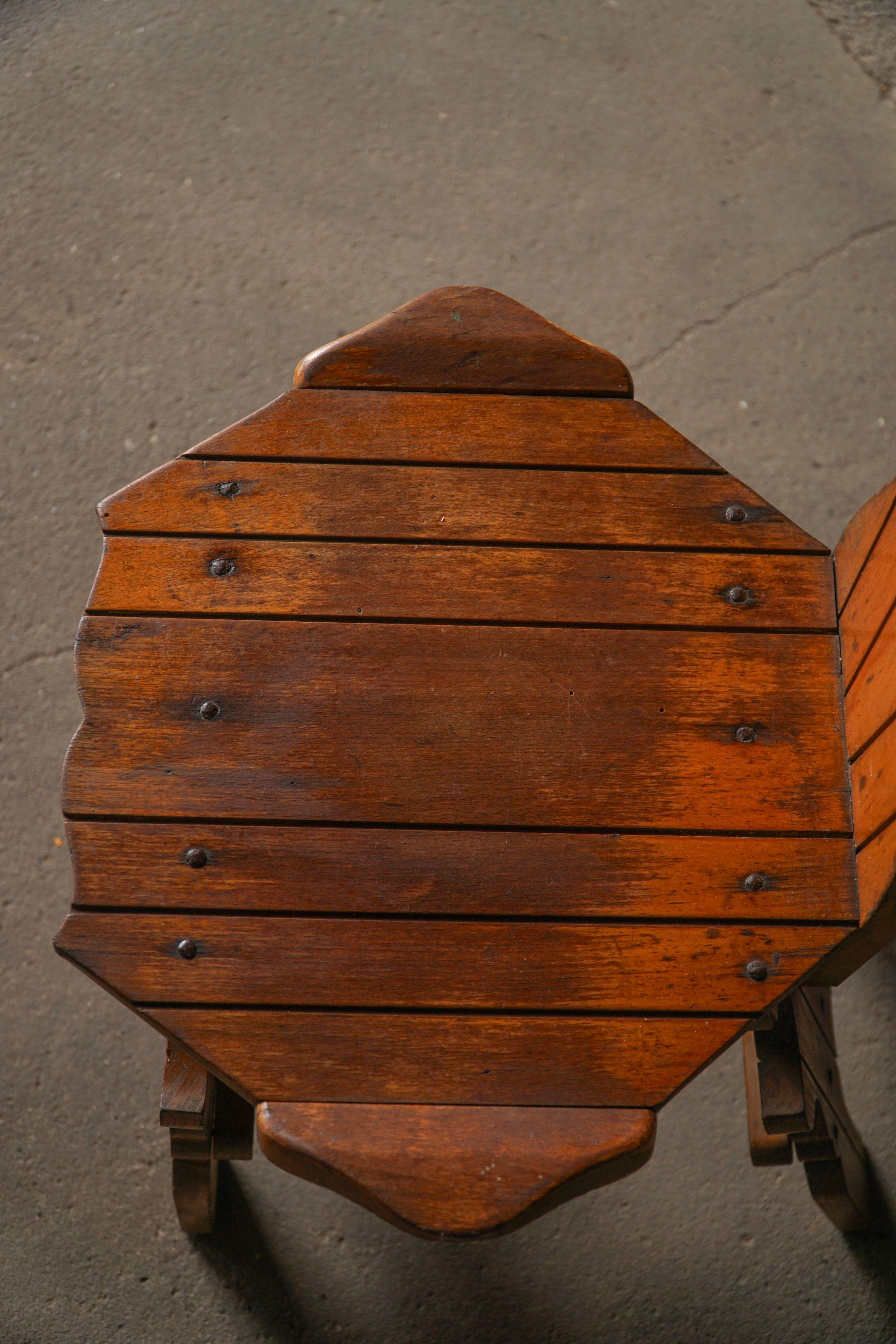 Sculpté à la main Chaise de salle à manger vintage de style Wabi Sabi en Wood Wood patiné, milieu du siècle, Italie en vente