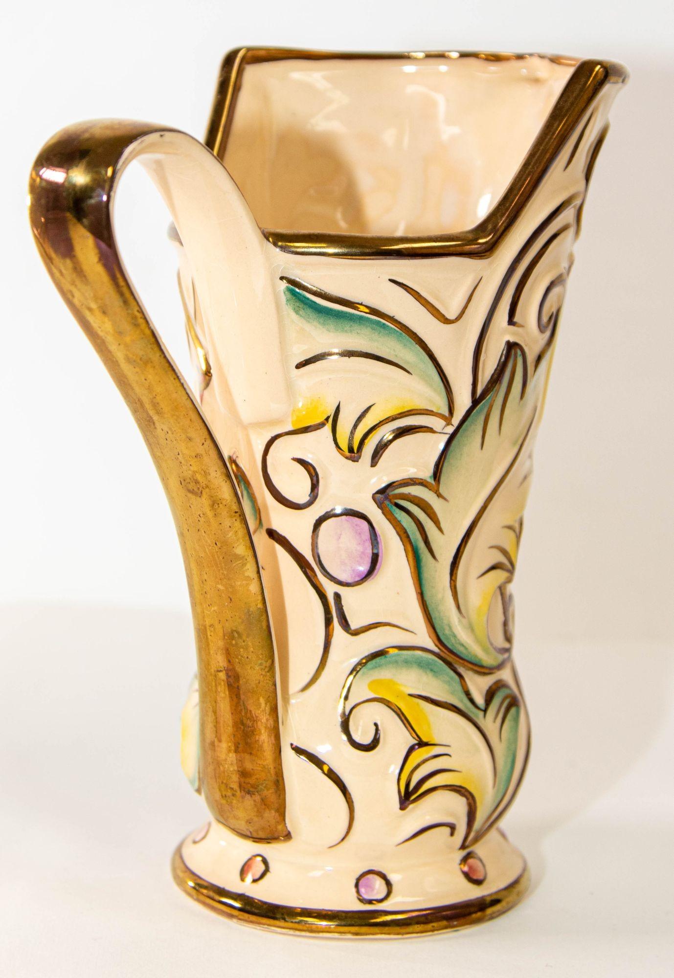 Art Deco Vintage Wade Ceramic Gothic Pattern Glazed Vase in Pastel Colors Made in England For Sale