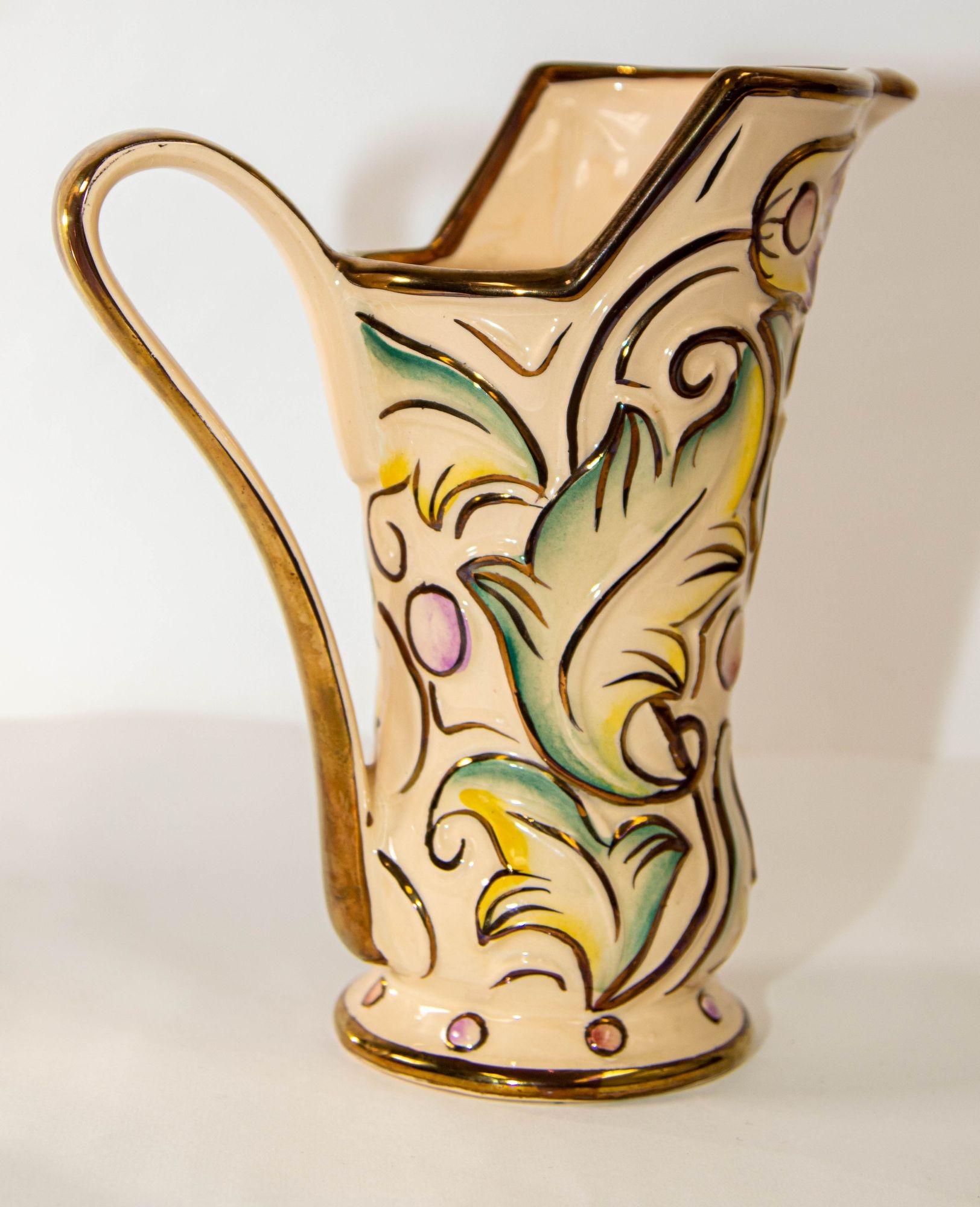 Hand-Crafted Vintage Wade Ceramic Gothic Pattern Glazed Vase in Pastel Colors Made in England For Sale