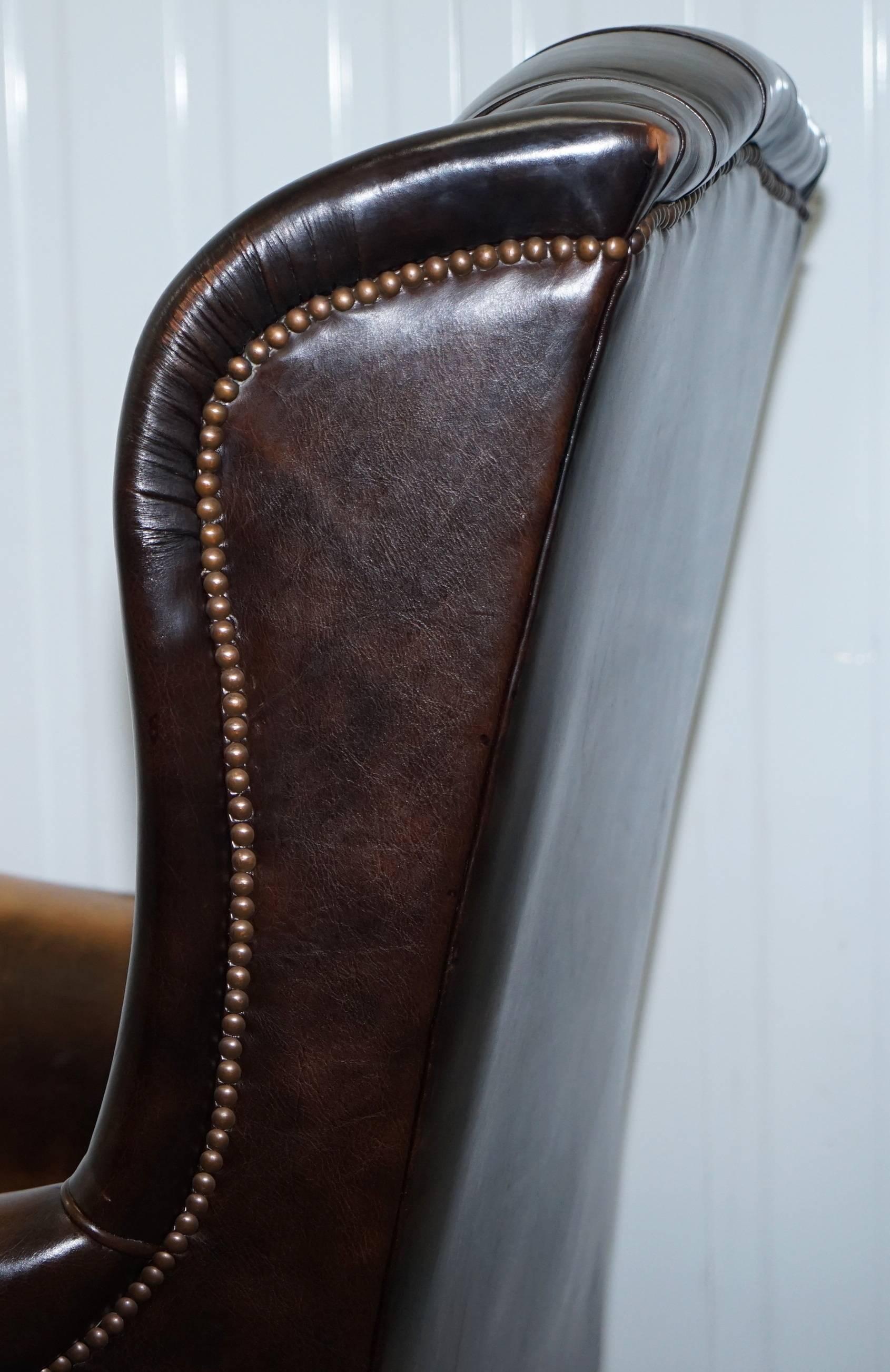 Vintage Wade Chesterfield Captains Wingback Office Chair Cuir brun teint à la main 10