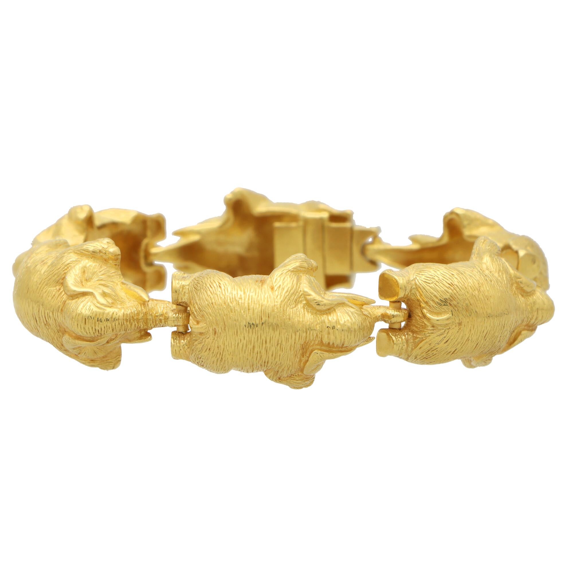 Retro Vintage Walking Elephant Link Bracelet Set in 18k Yellow Gold For Sale