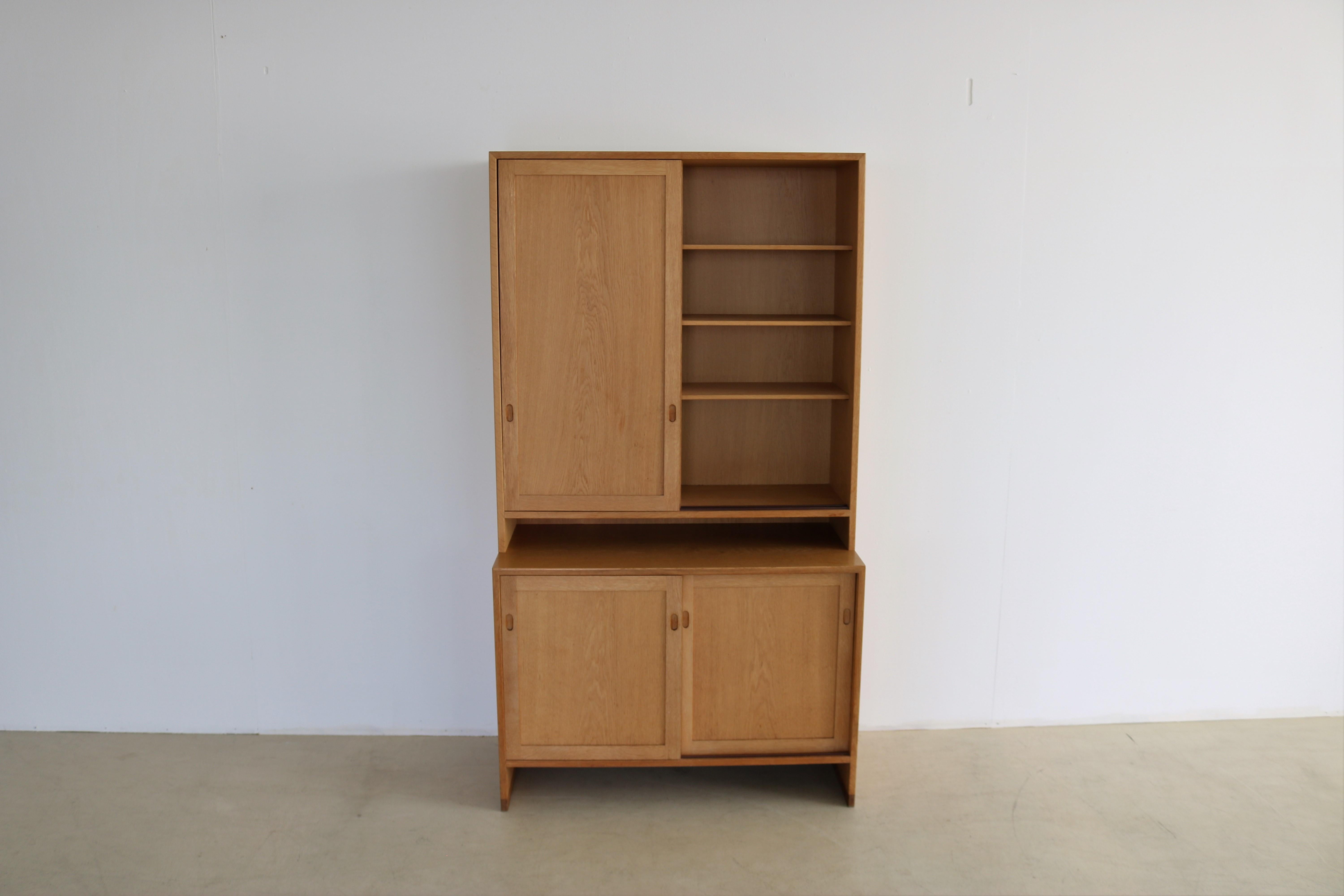 Vintage Wall Cabinet Cabinet Hans Wegner R.Y. Mobler For Sale 7