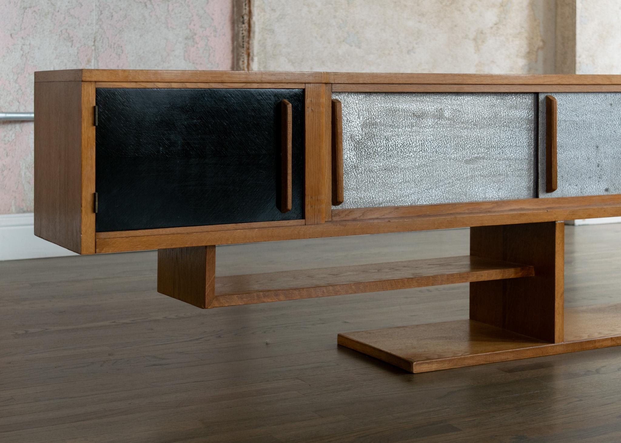 Vintage Wandkabinett (Metall) im Angebot