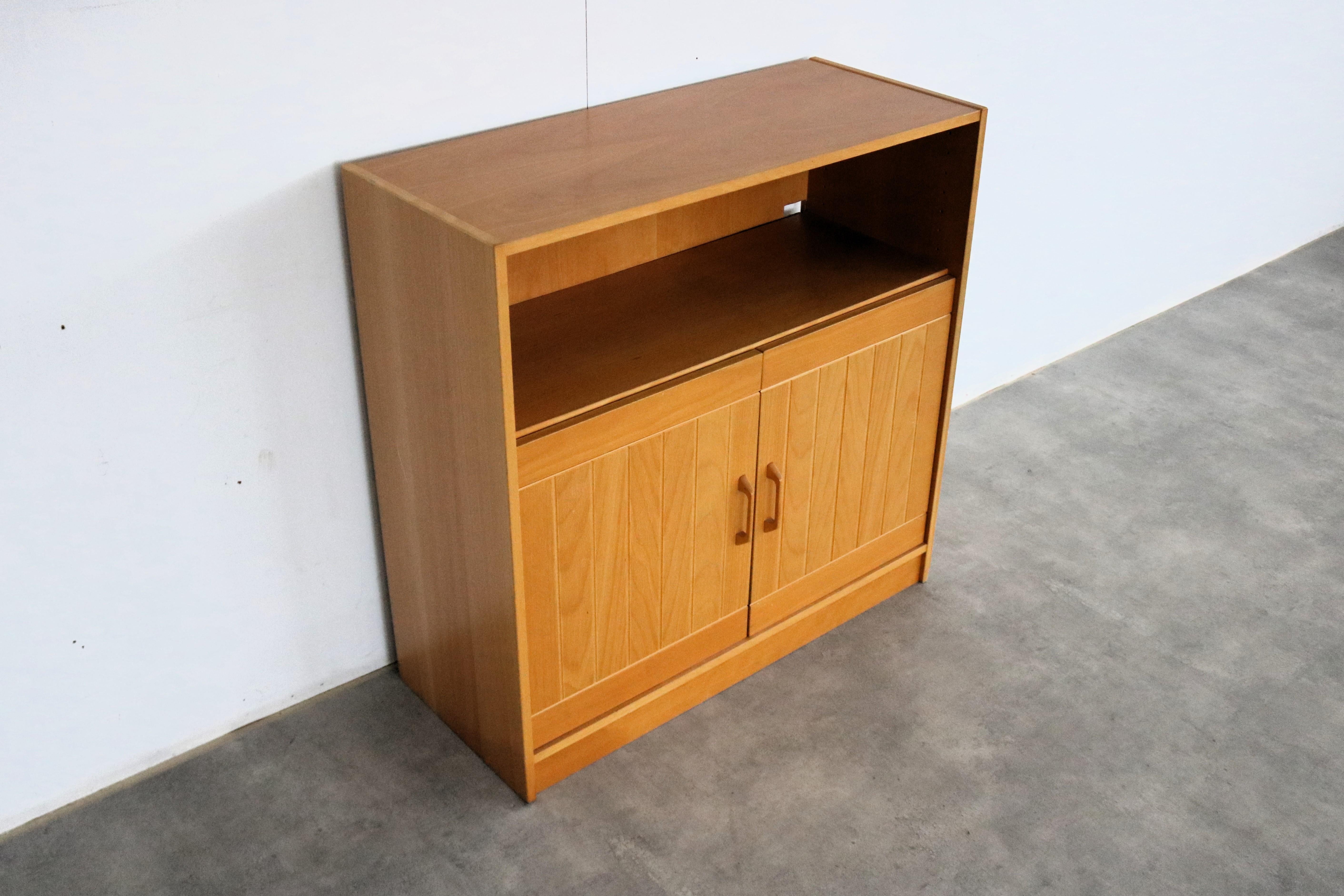 vintage wall cabinets  closet   Sweden In Good Condition For Sale In Lemmer, NL