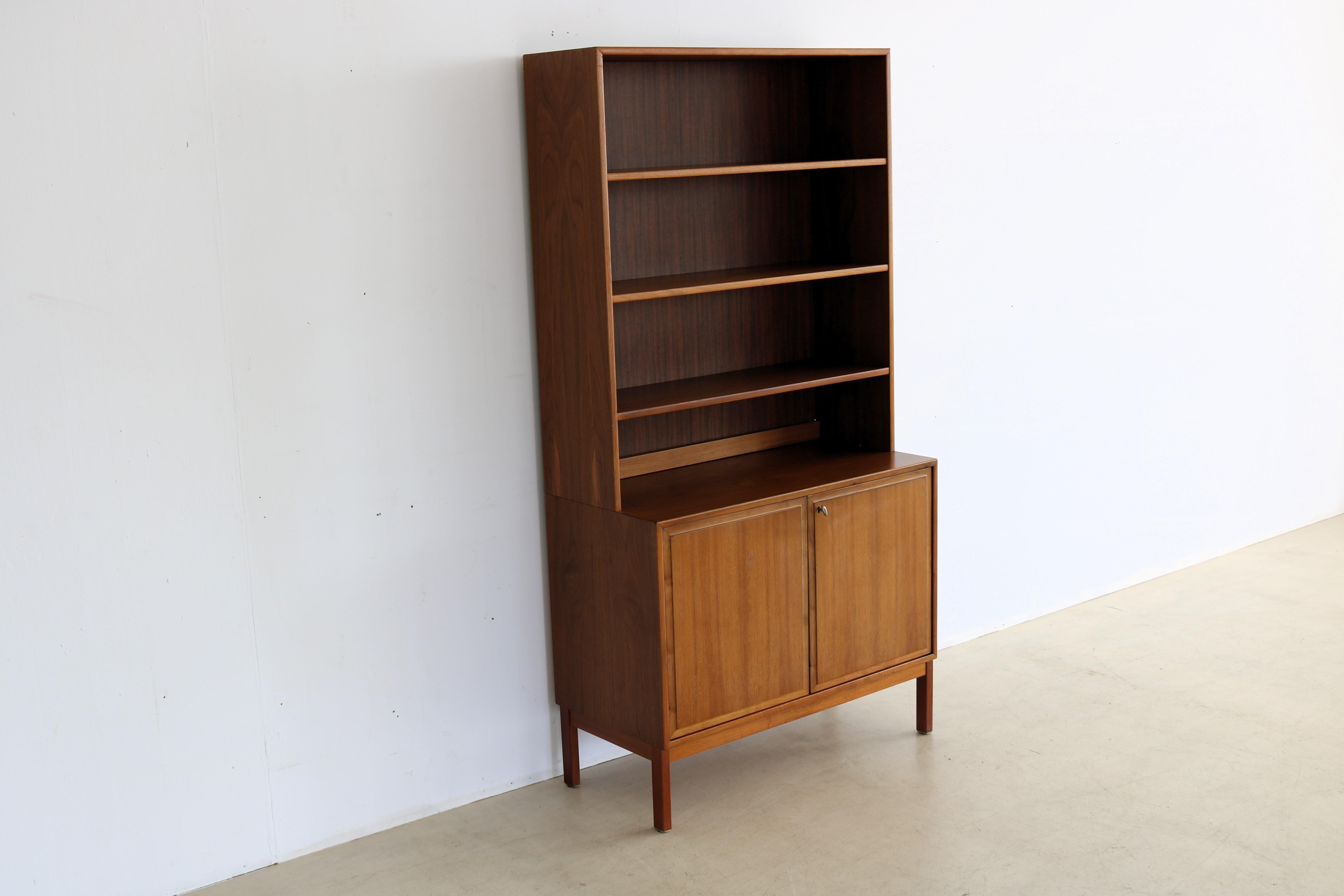 vintage wall cabinets  wall unit  60s  Sweden In Good Condition In GRONINGEN, NL