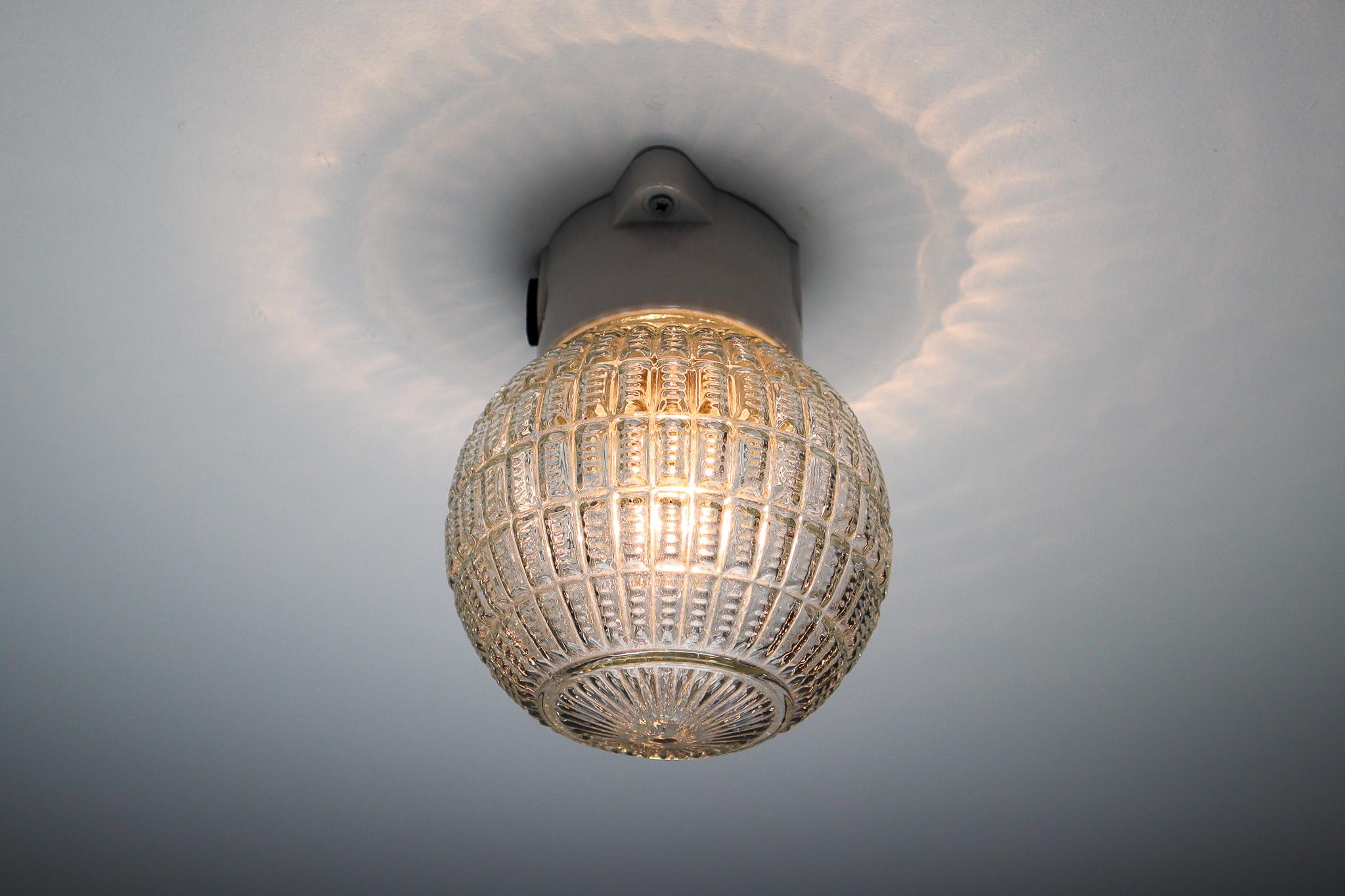 Modern Vintage Wall/Ceiling Lights with Clear Structured Glass and Porcelain Base 