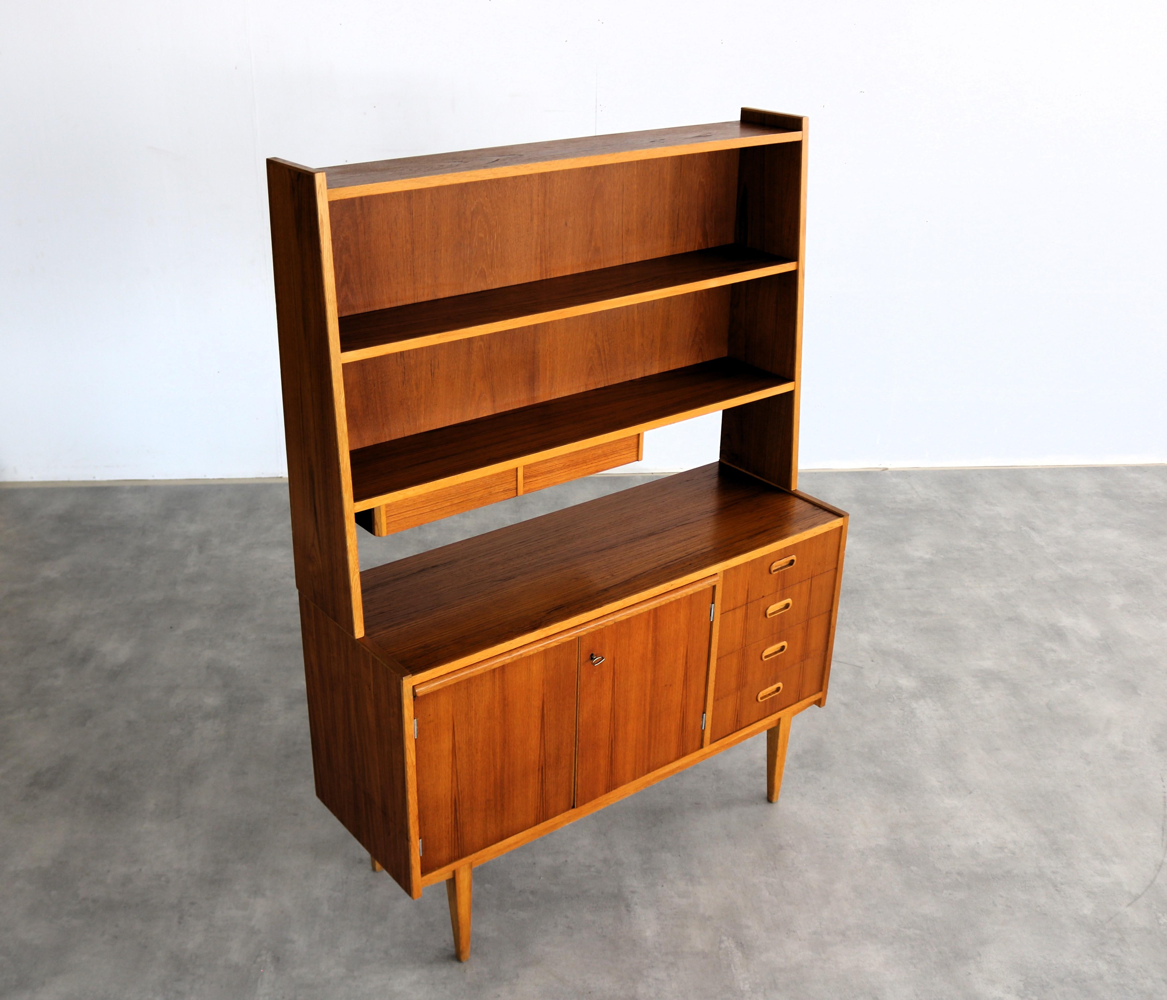 Vintage-Hängeschrank  60s  Sekretärin  Schrank  Schwedisch im Angebot 6