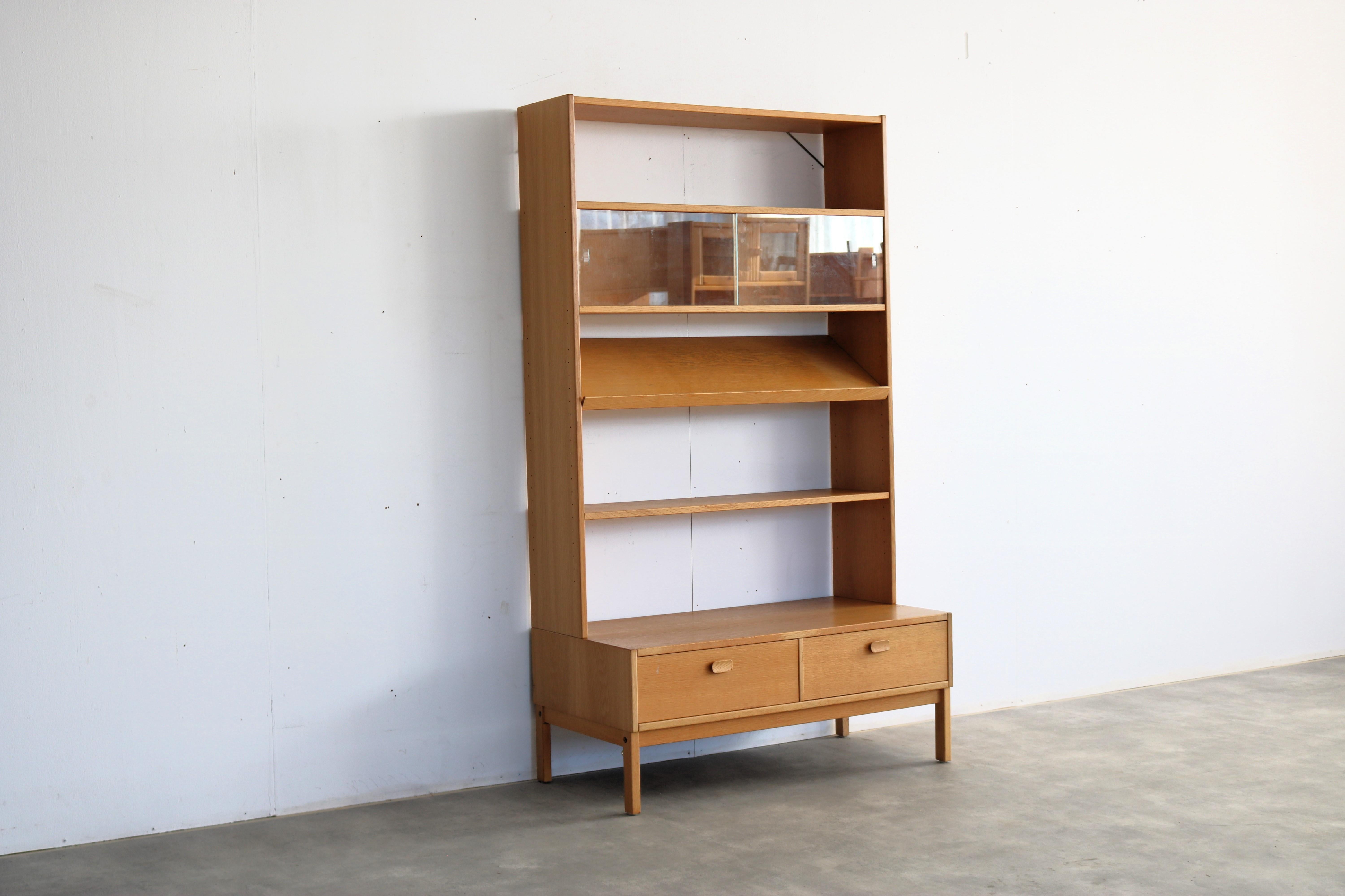 armario de pared vintage  armario  60s  Ulferts Sueco en venta