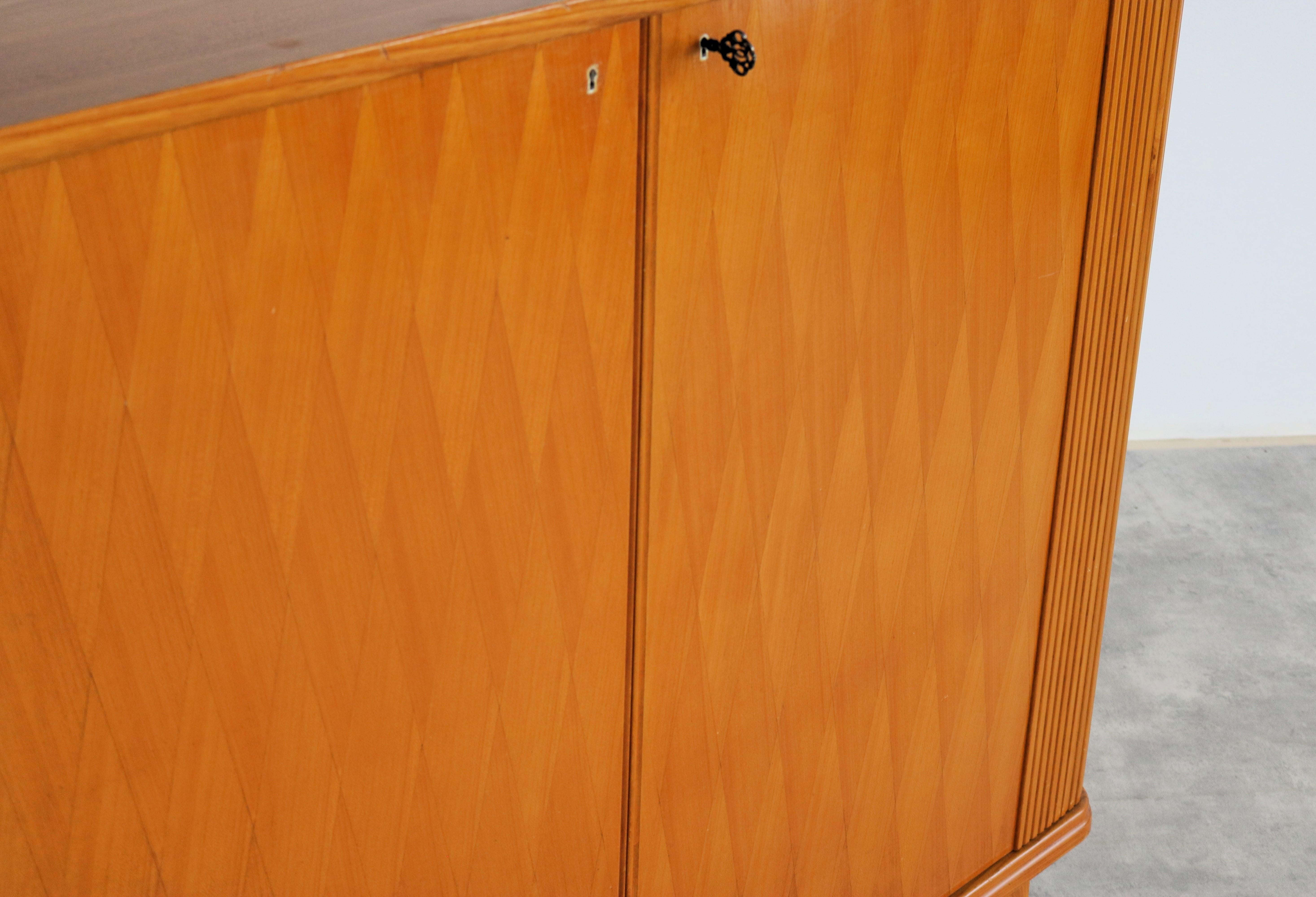 armario de pared vintage  unidad de pared  1950s  Suecia Madera en venta