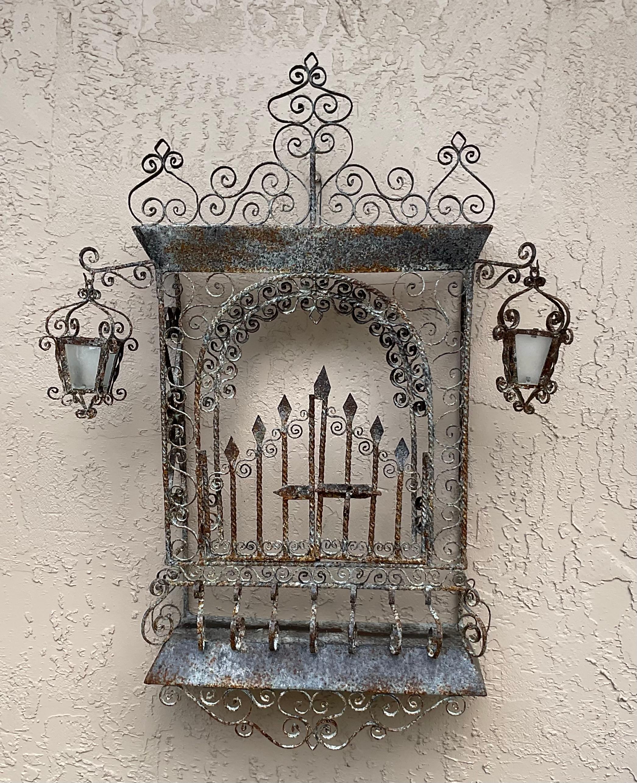 Funky sampler wall hanging ,of hand forged iron gate probably made before making the actual gate , great mastery of hand forged sampler to hang on the wall as decorative object of art.
Professionally rust prevention treated .