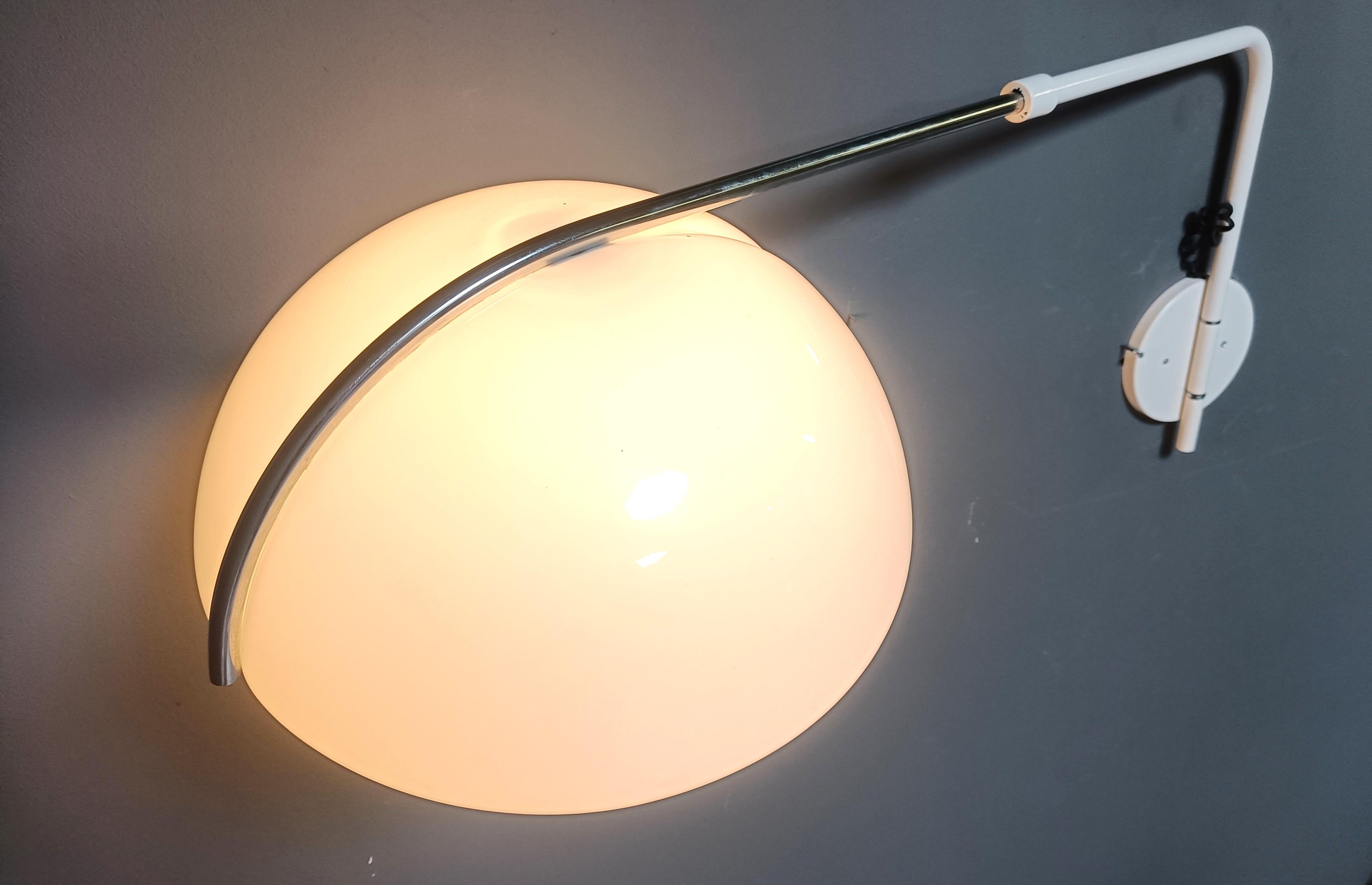 Vintage wall lamp by Luigi Massoni for Guzzini, 1970s For Sale 3