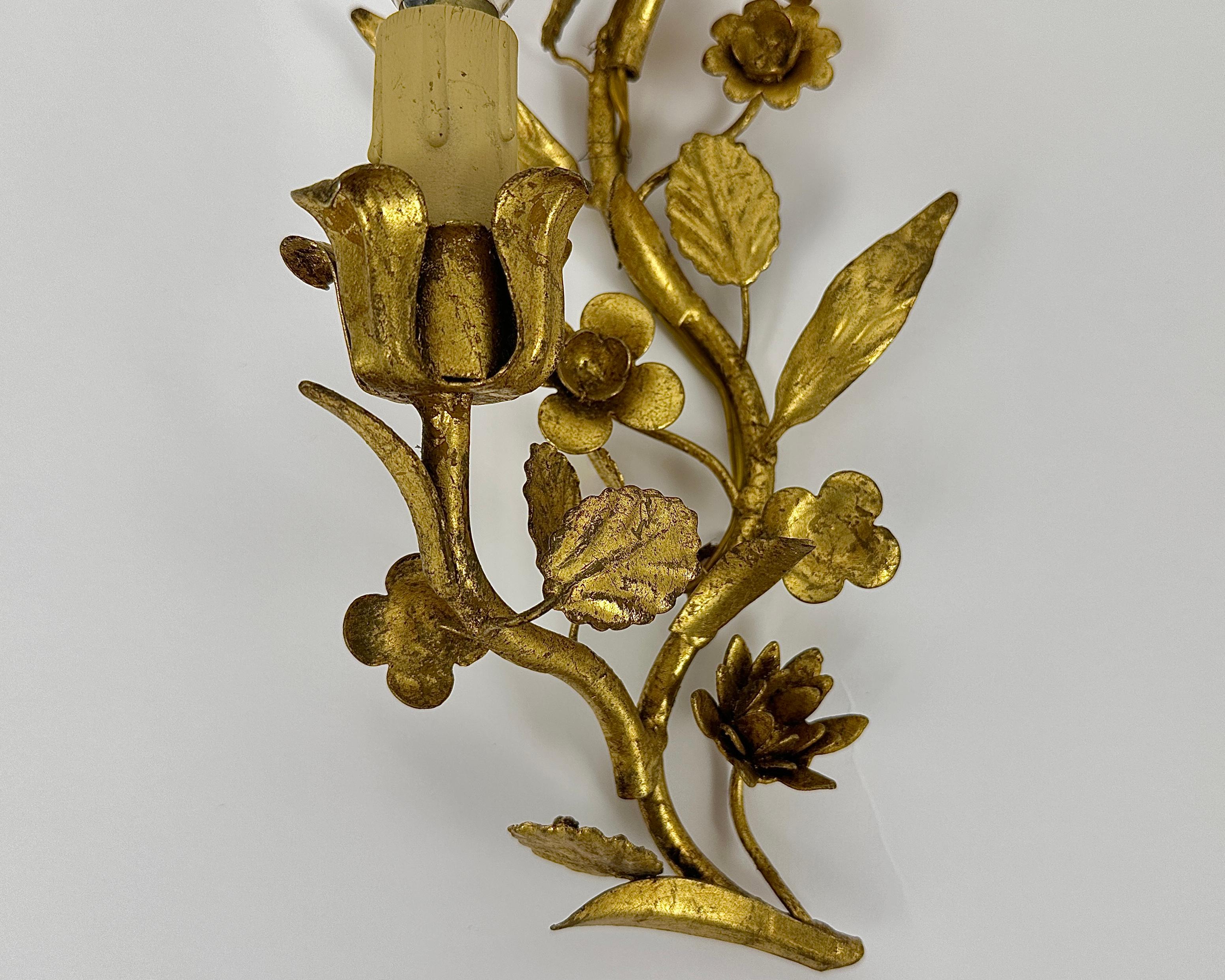 Vintage Wall Lamps With Two Sconces, Gilt Metal, Italy, 1960s For Sale 1