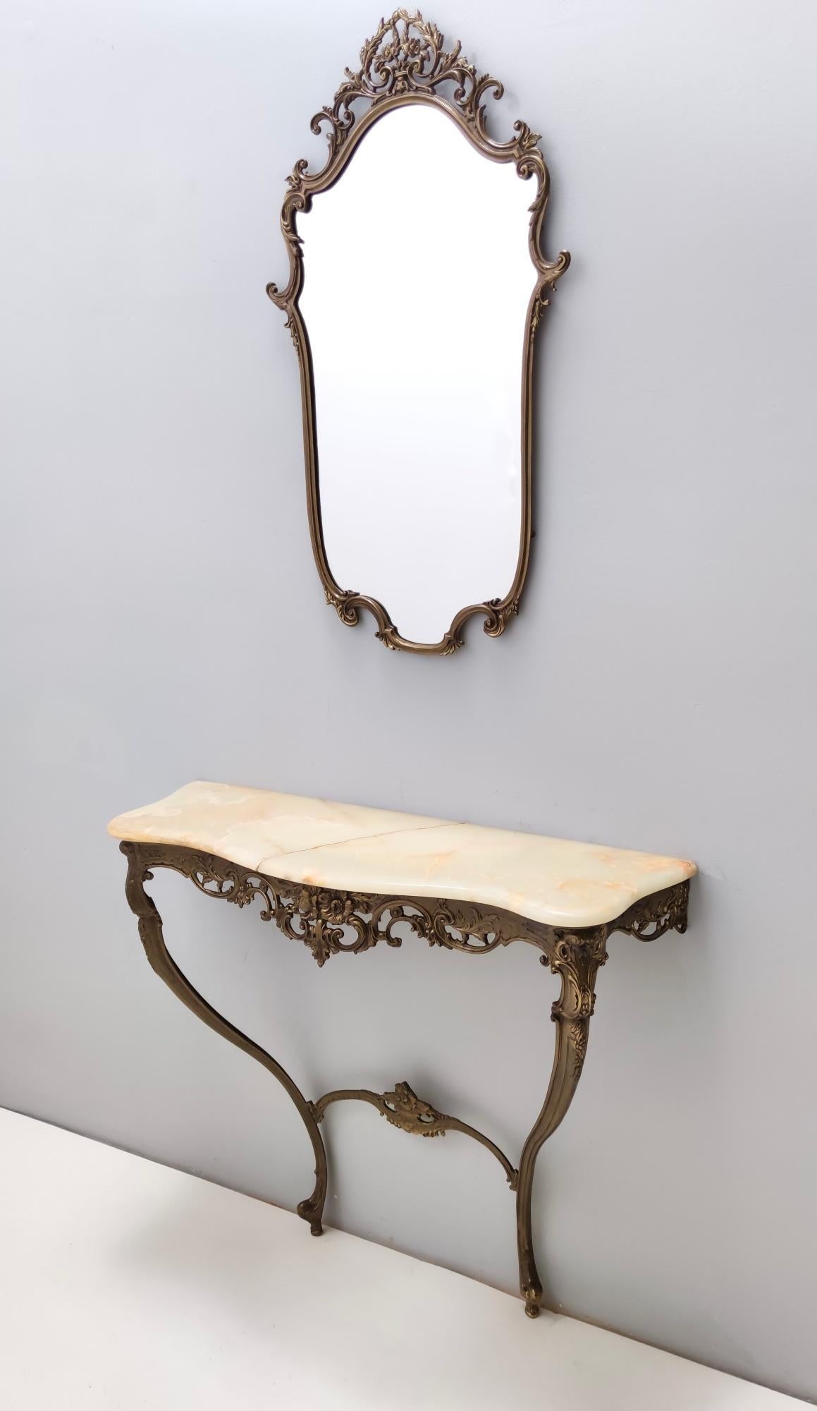 Vintage Wall Mirror and Console with an Onyx Top and Cast Brass Frame, Italy In Excellent Condition For Sale In Bresso, Lombardy
