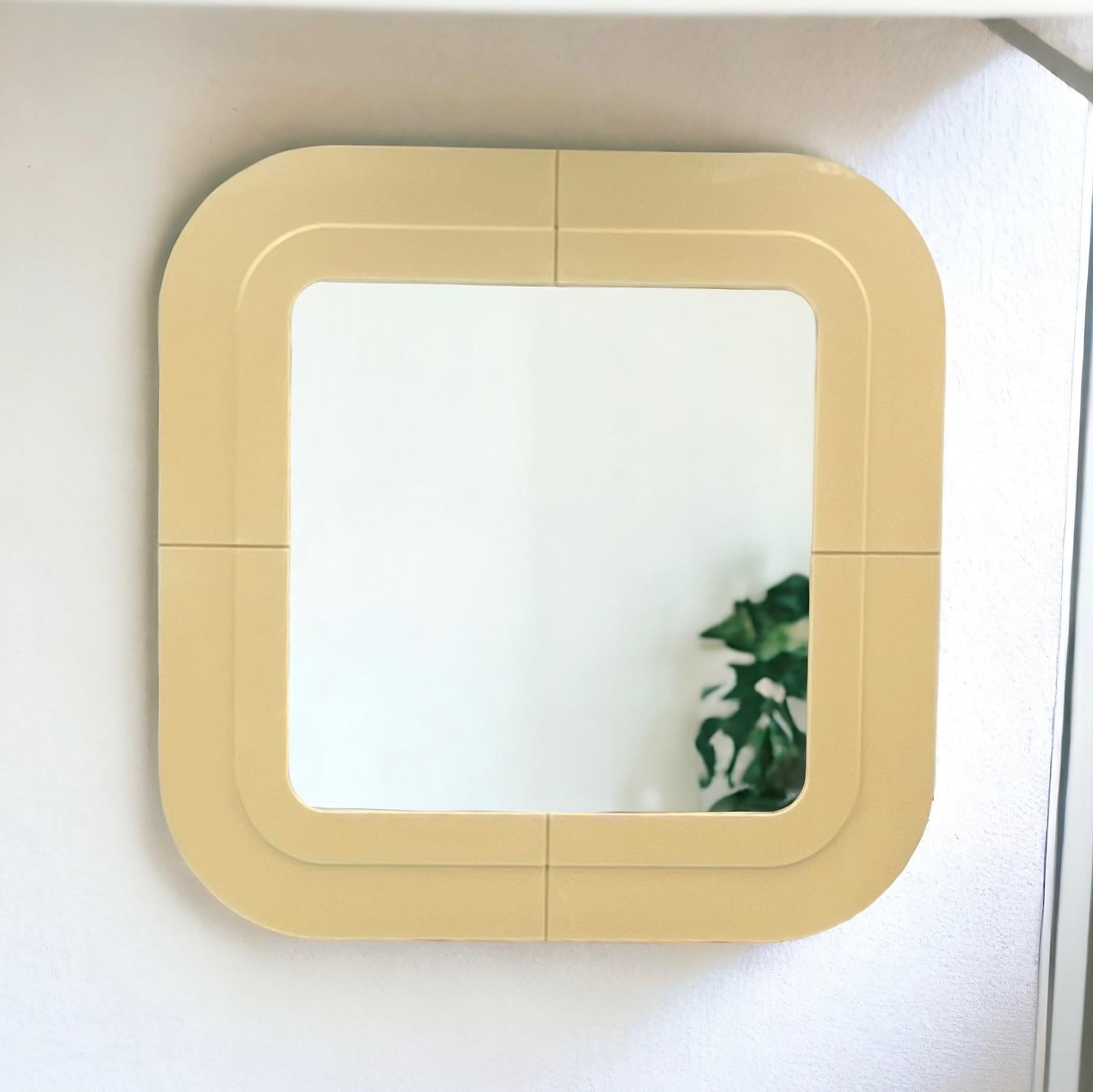 Vintage Wall Mirror by Anna Castelli Ferrieri for Kartell - 1960s For Sale 4