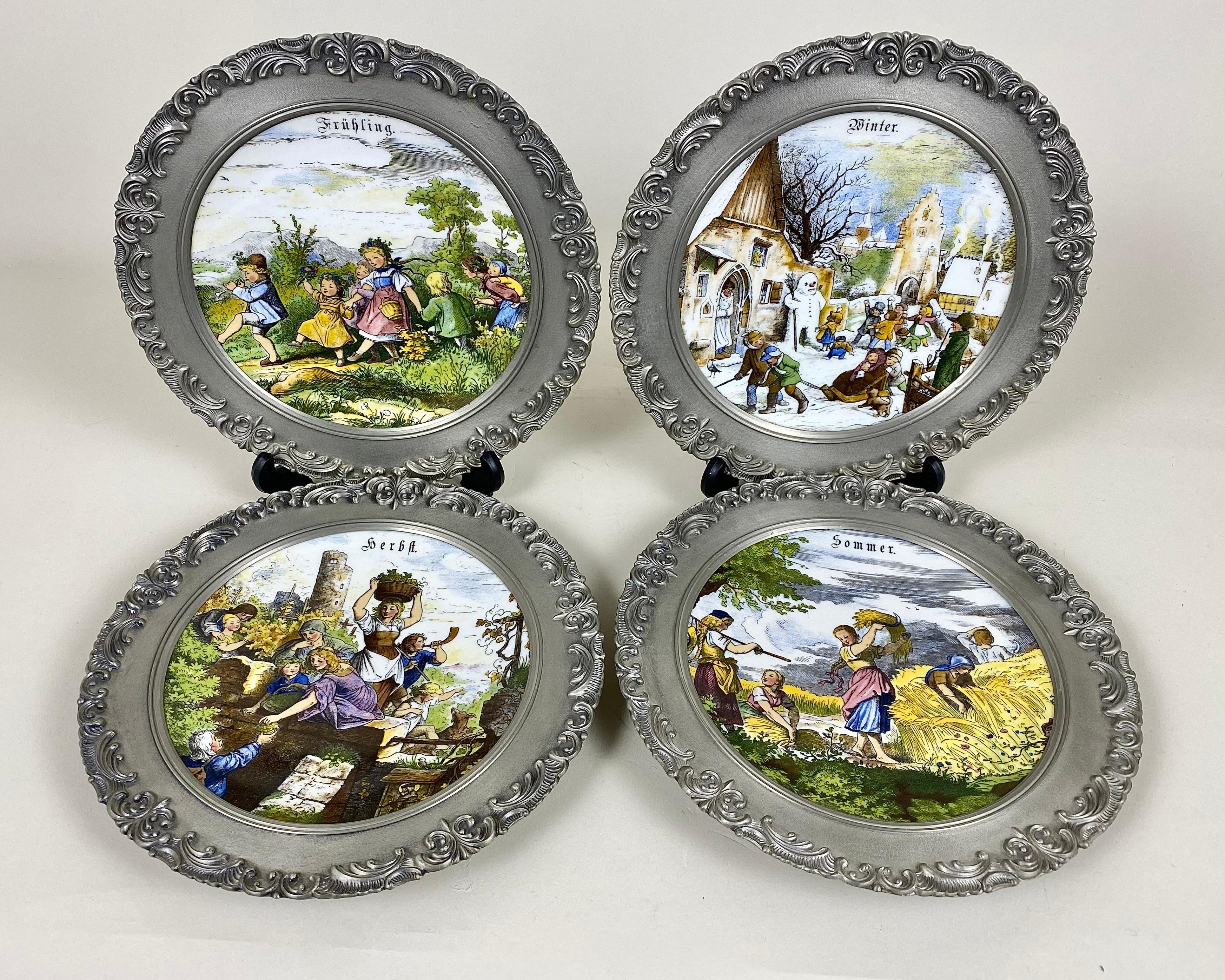 Vintage-Wandteller Seltmann Weiden Seasons aus Porzellan und Zinn, 4er-Set, Deutschland, 70er-Jahre im Zustand „Hervorragend“ im Angebot in Bastogne, BE