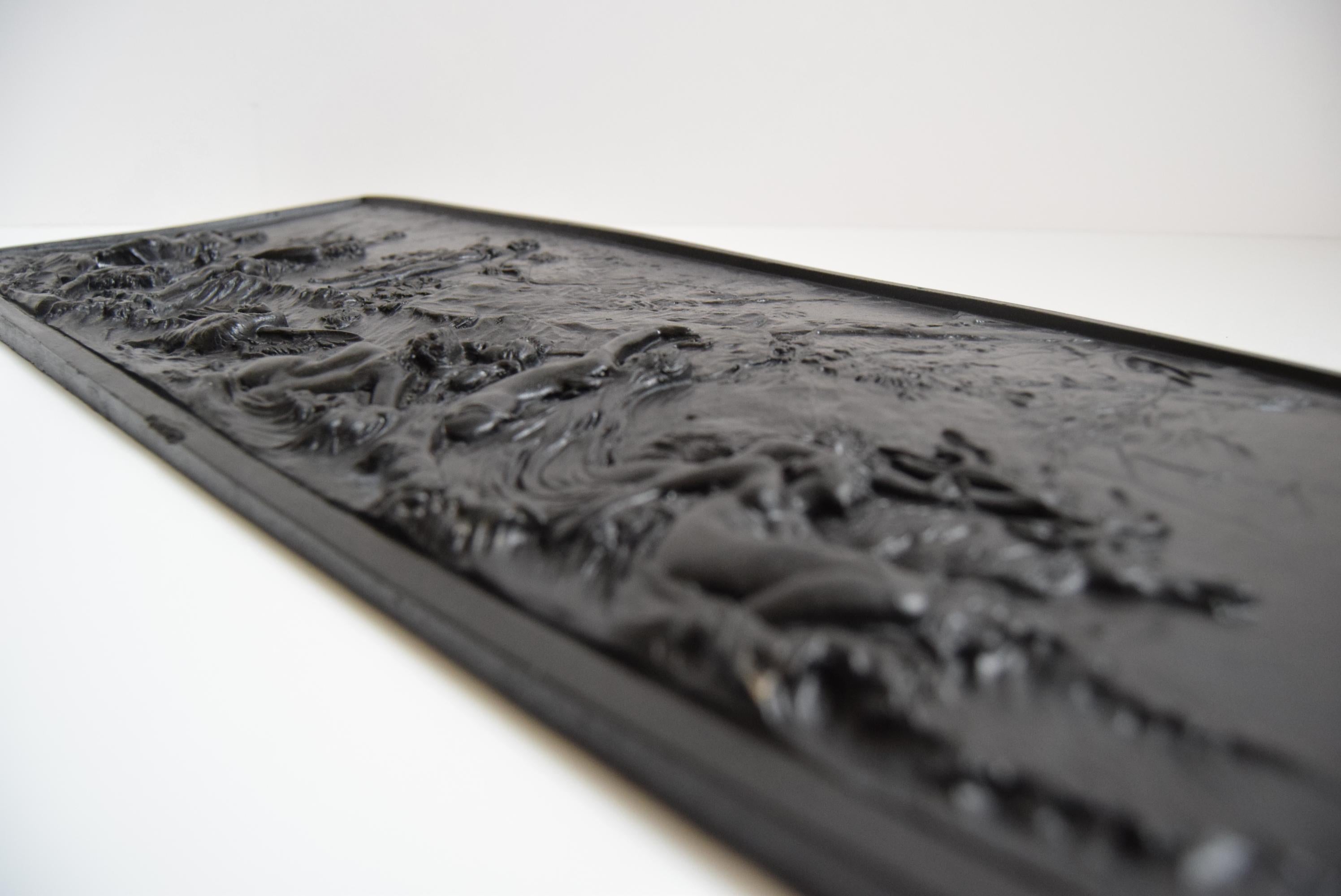 Vintage wall  Resin sculpture or relief, 1950s. For Sale 4