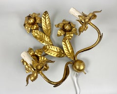Vintage Wall Sconce in Gilt Metal Italian Florentine Lighting With Iron Leaves