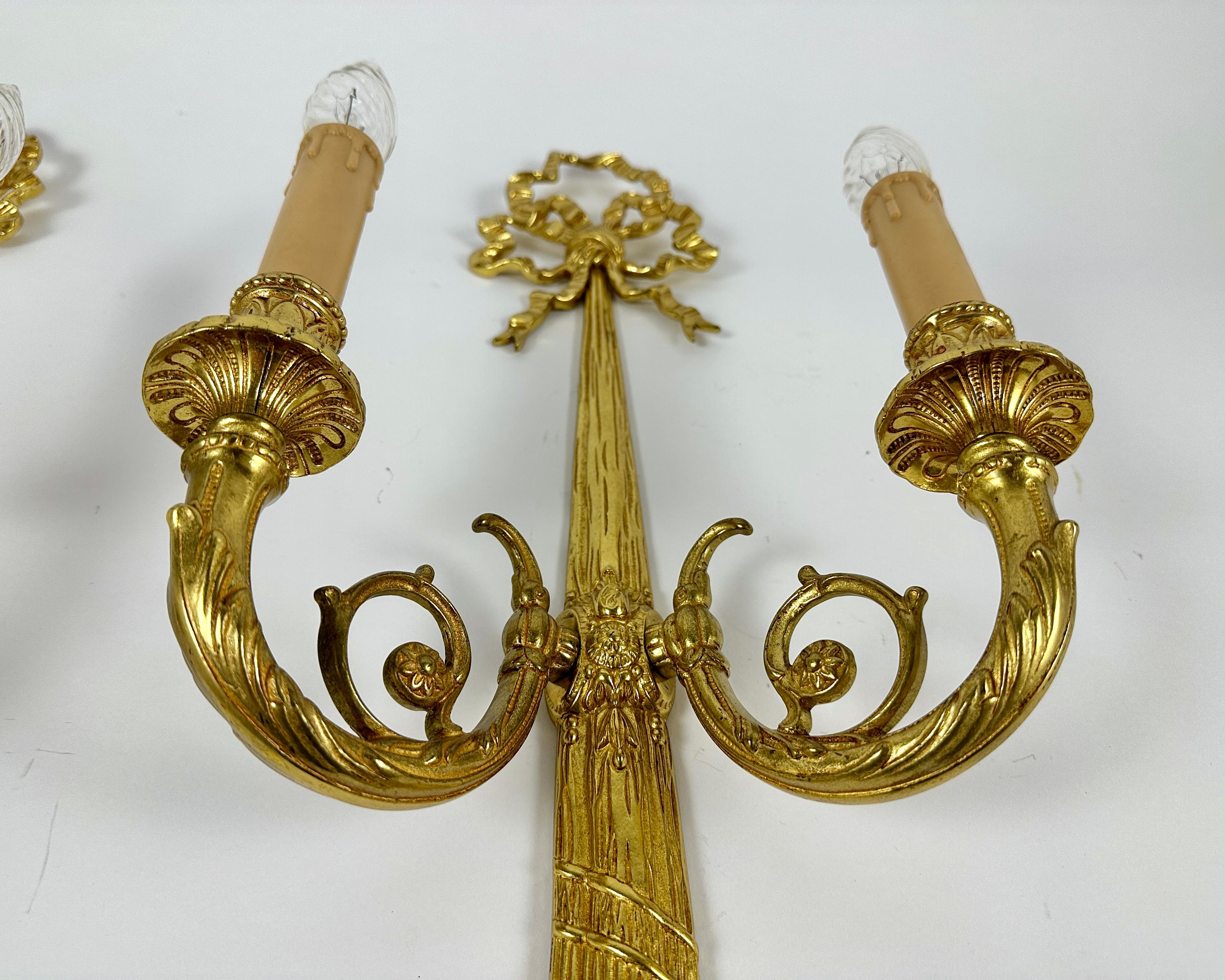 Apliques Vintage Estilo Luis XVI De Massive, Bélgica Pareja De Bronce Light en Excelente estado para la venta en Bastogne, BE