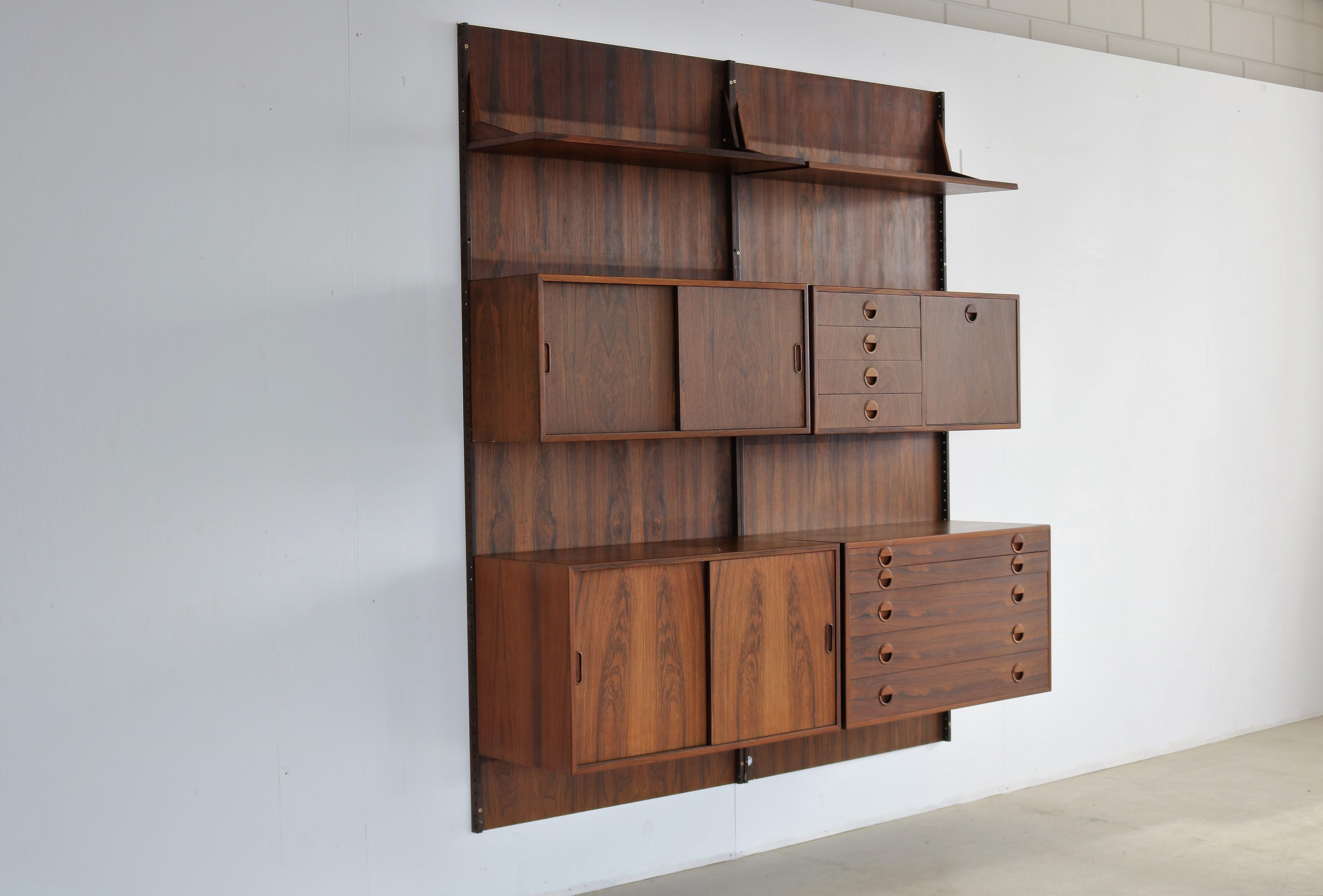 Vintage Wall System Rosewood HG Furniture Danish   In Good Condition In GRONINGEN, NL