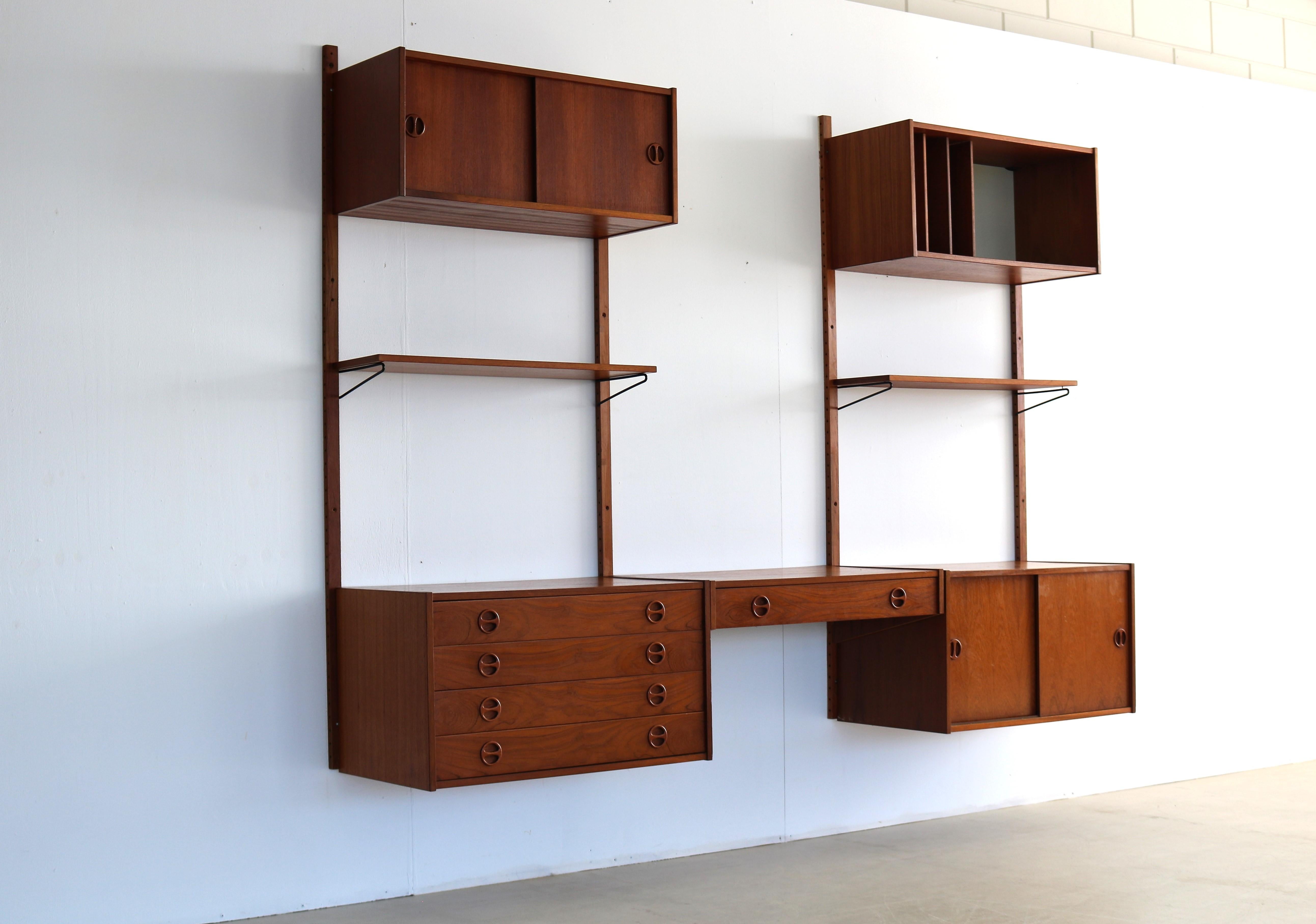 vintage wall system  wall unit  teak  60s  Danish In Good Condition In GRONINGEN, NL