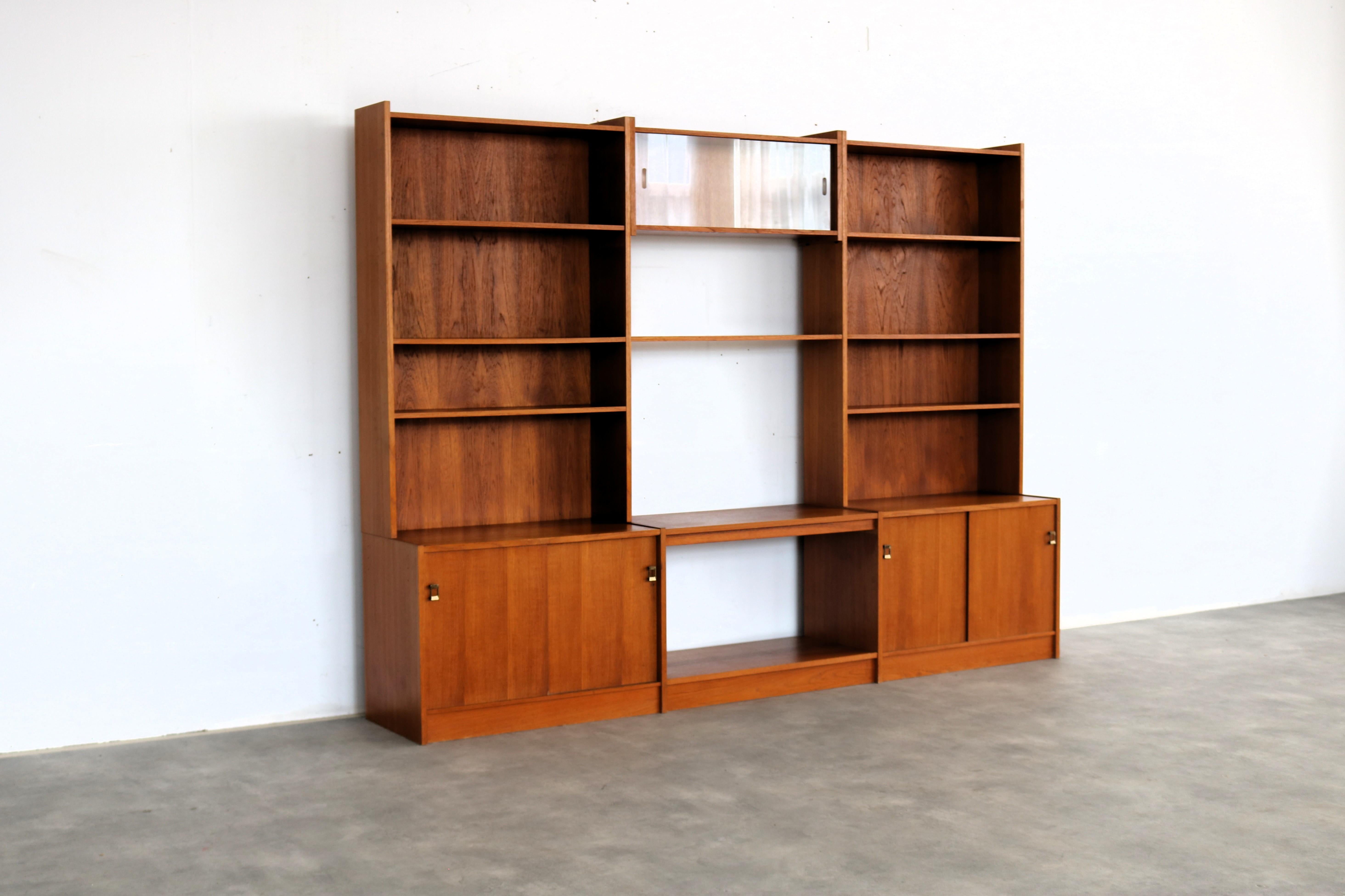Suédois Unité murale Vintage By  bibliothèque  1960s  teck en vente