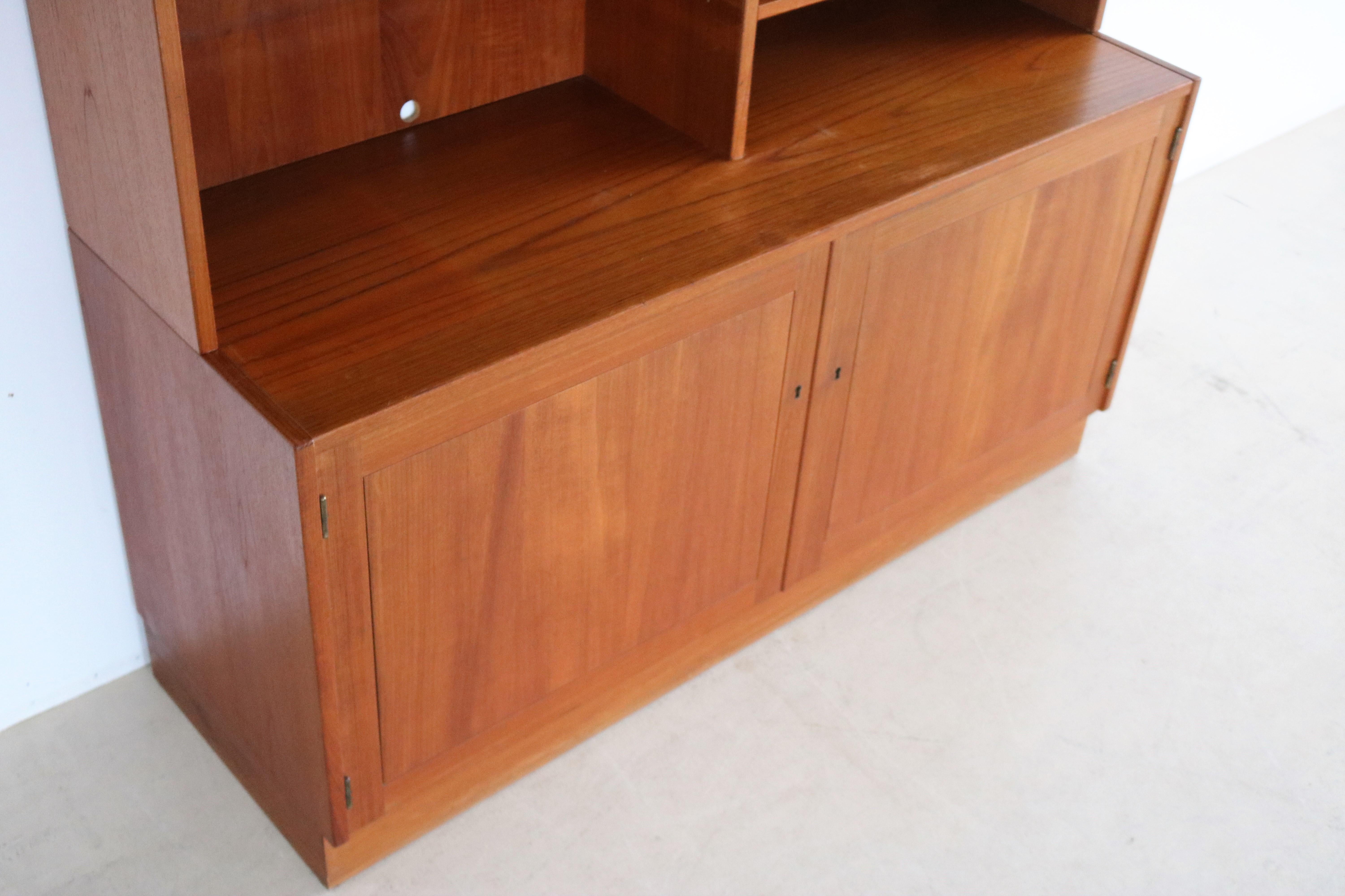 Mid-20th Century Vintage Wall Unit Bookcase Troeds
