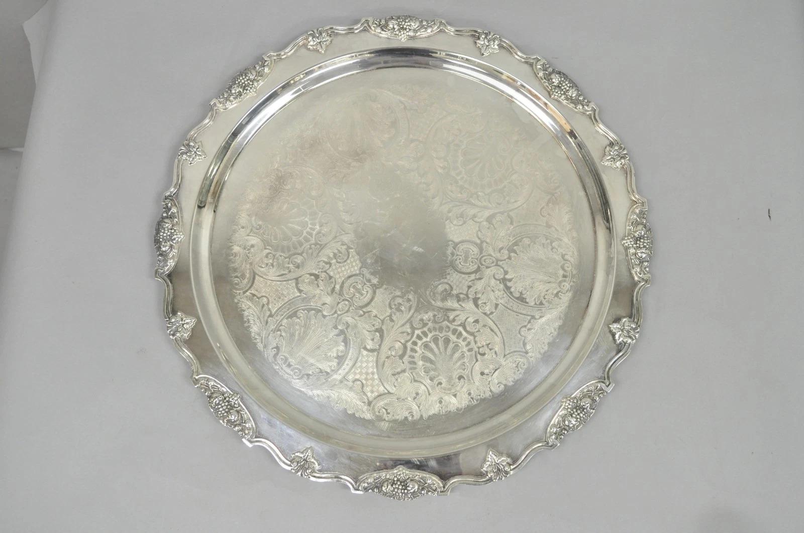 Vintage Wallace Harvest Silver Plated Grapevine Punch Bowl Set w/ 12 Cups & Tray In Good Condition For Sale In Philadelphia, PA