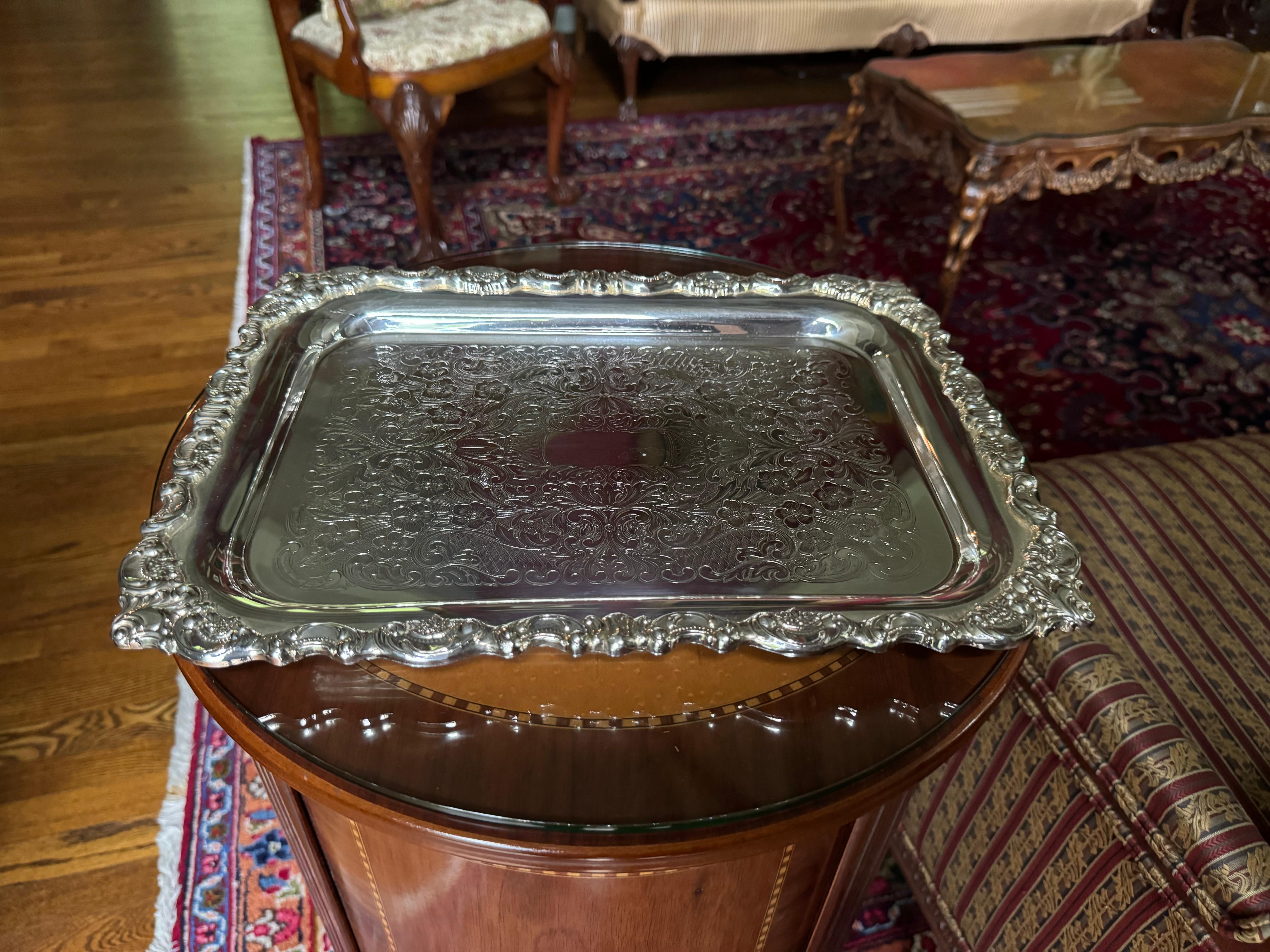 Bandeja vintage Wallace barroca rectangular plateada en venta 2