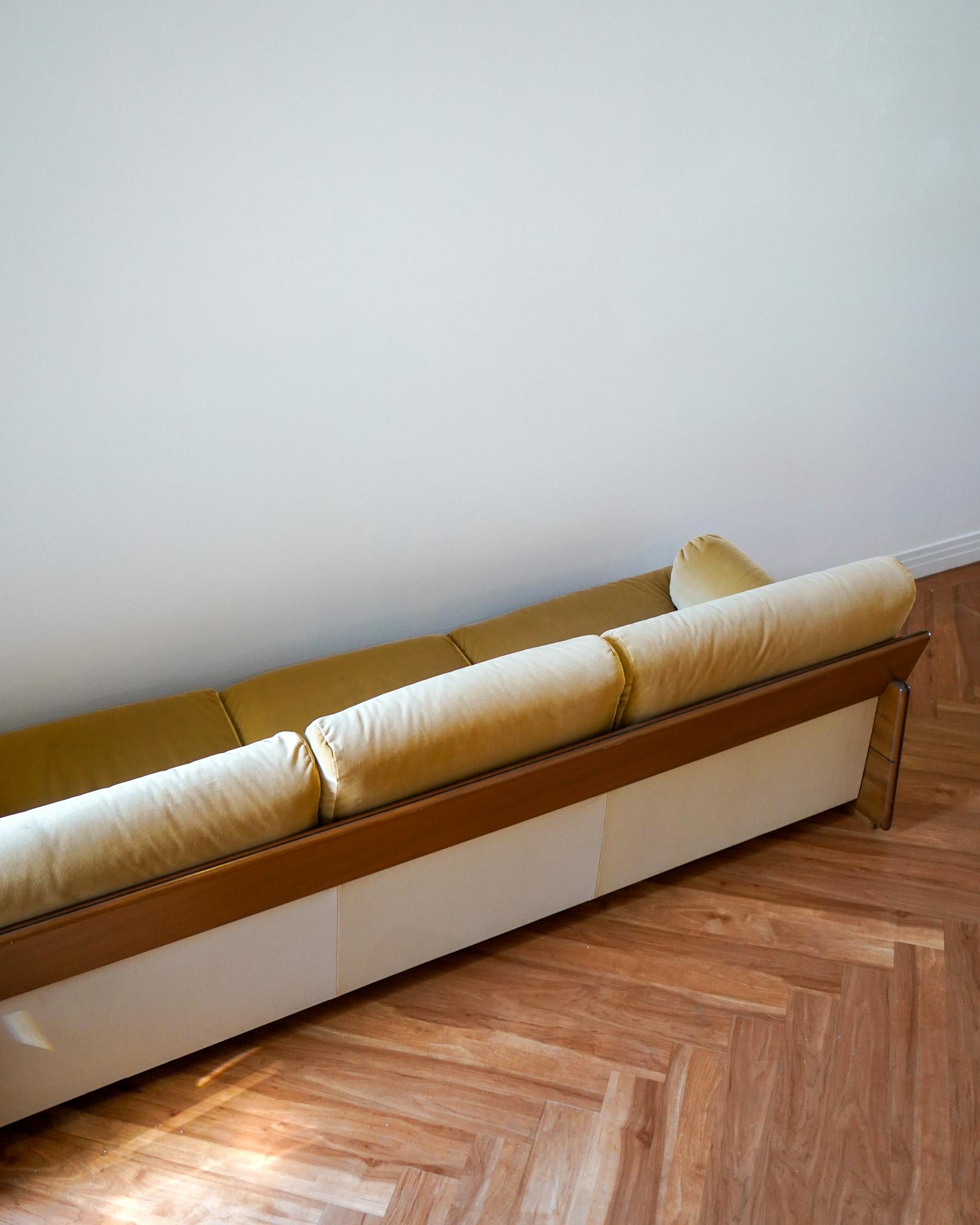 Vintage Italian Walnut 3-Seat Sofa with JP&G Baker Velvet Upholstery In Good Condition For Sale In Las Vegas, NV