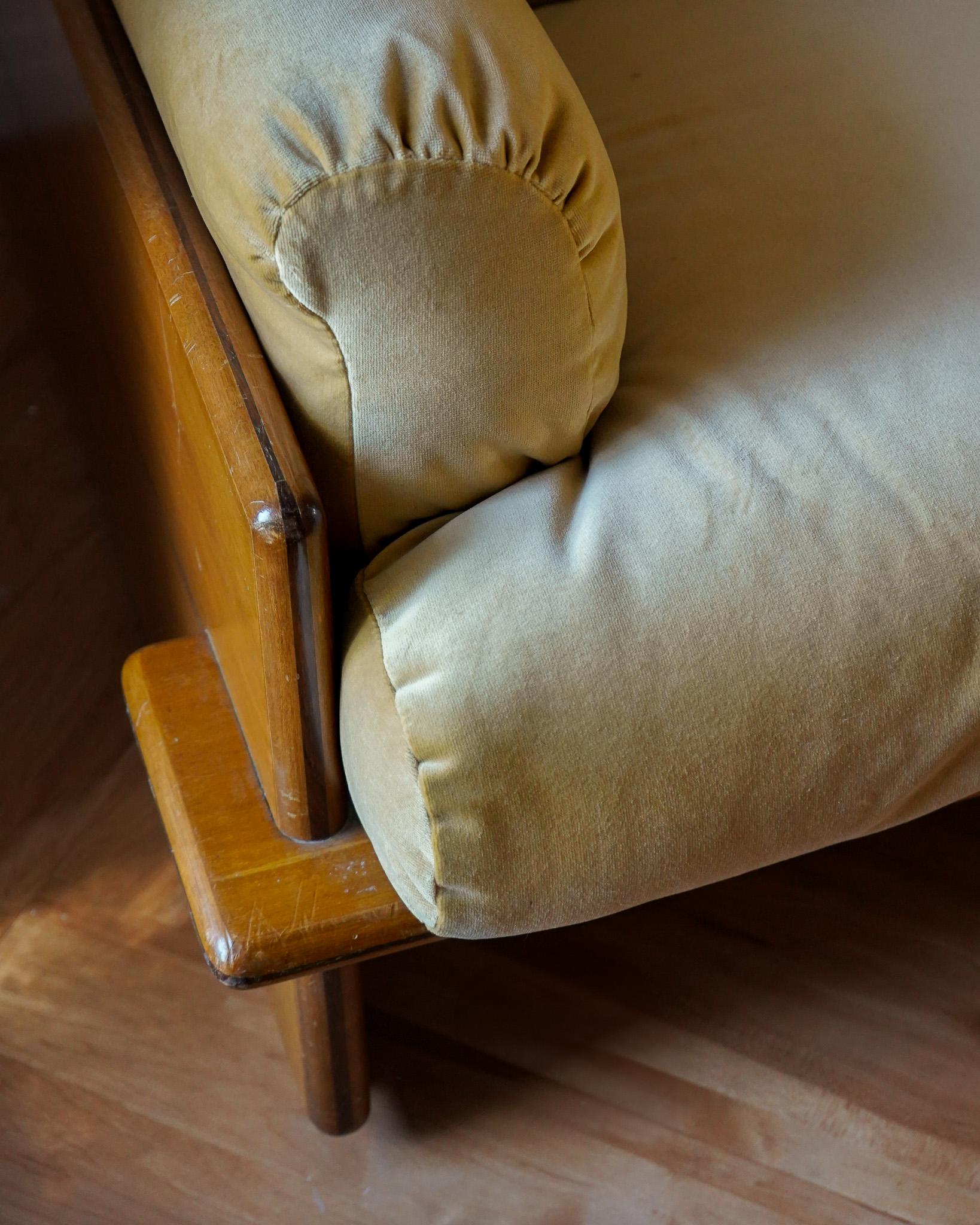 20th Century Vintage Italian Walnut 3-Seat Sofa with JP&G Baker Velvet Upholstery For Sale