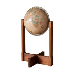 Vintage Nussbaum und Messing Repogle Globe Stand