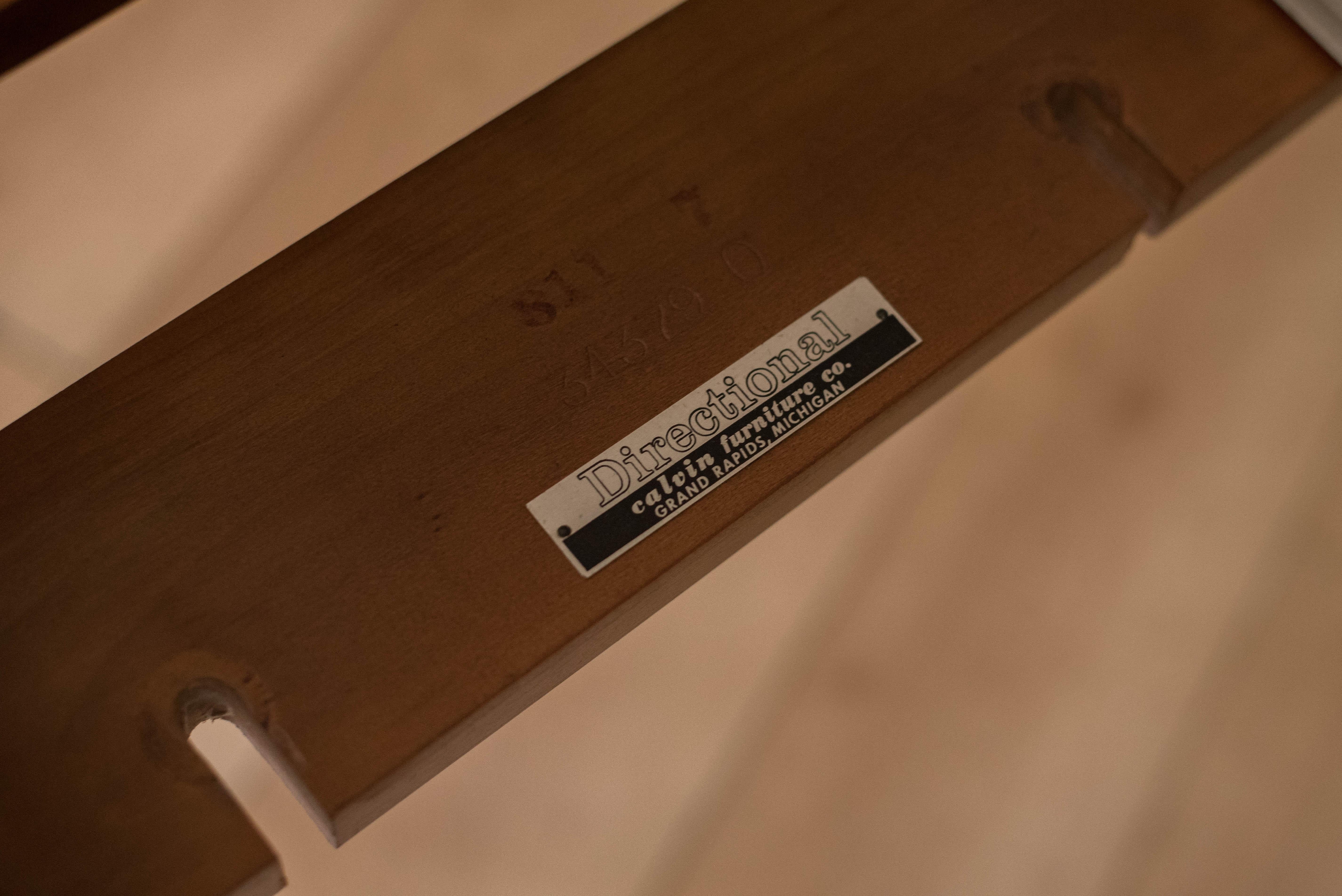 Vintage Walnut and Rosewood Directional Dining Table by Kipp Stewart for Calvin For Sale 4