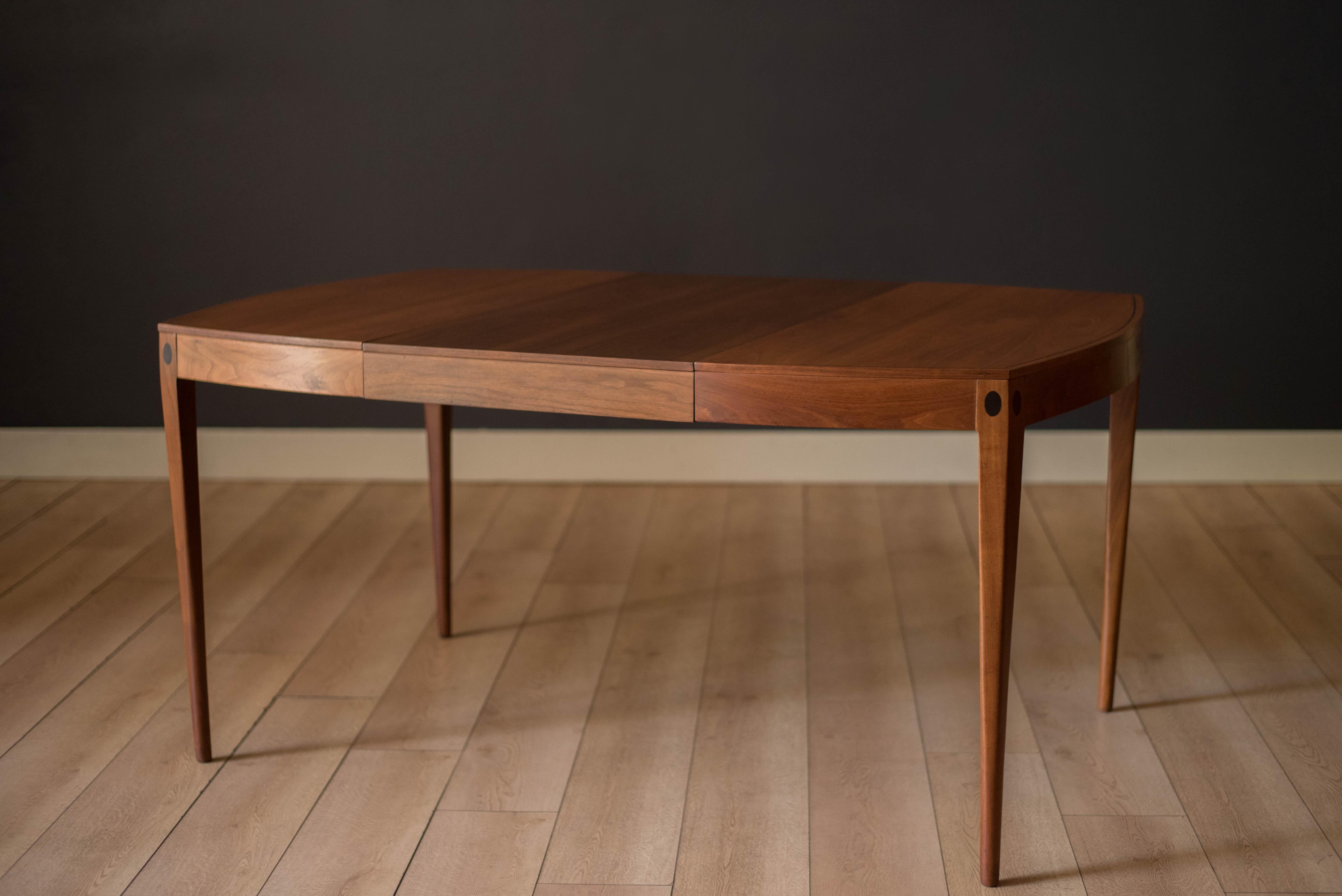 American Vintage Walnut and Rosewood Directional Dining Table by Kipp Stewart for Calvin For Sale
